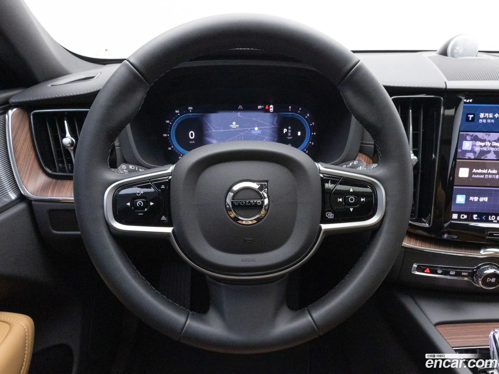 Volvo XC60 2025 — 10