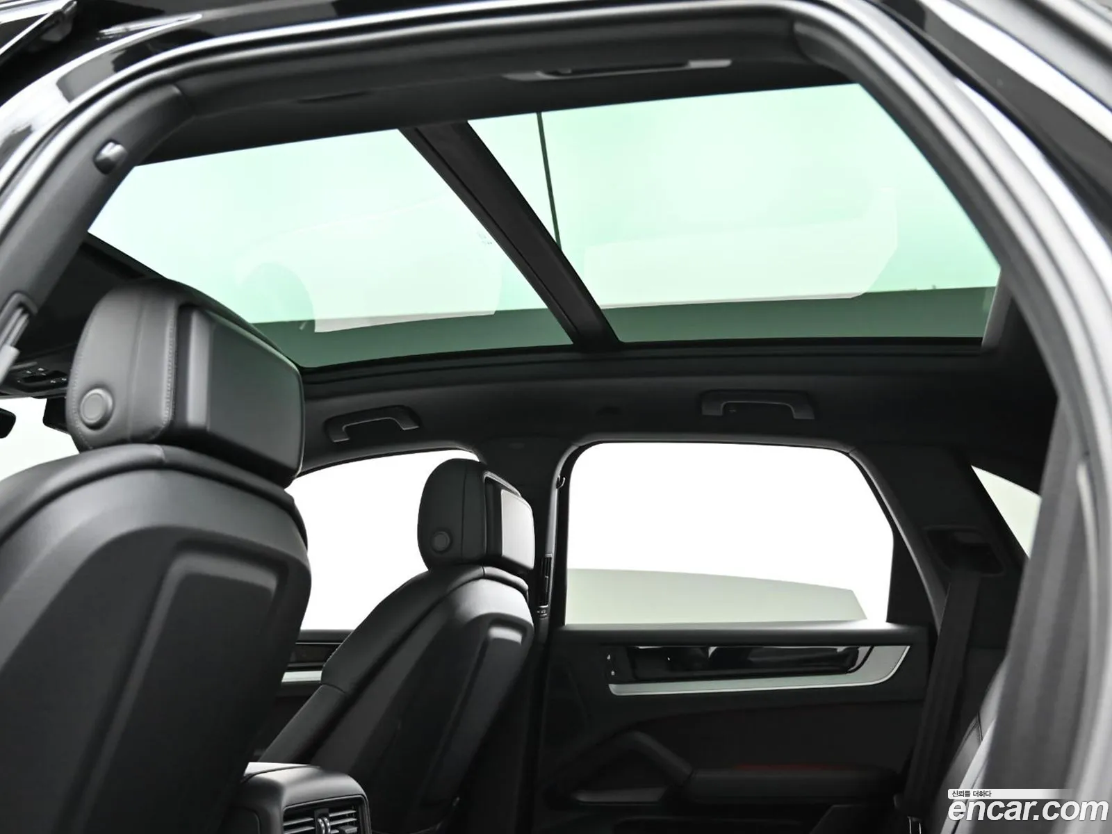 Porsche Cayenne 2025 — 14