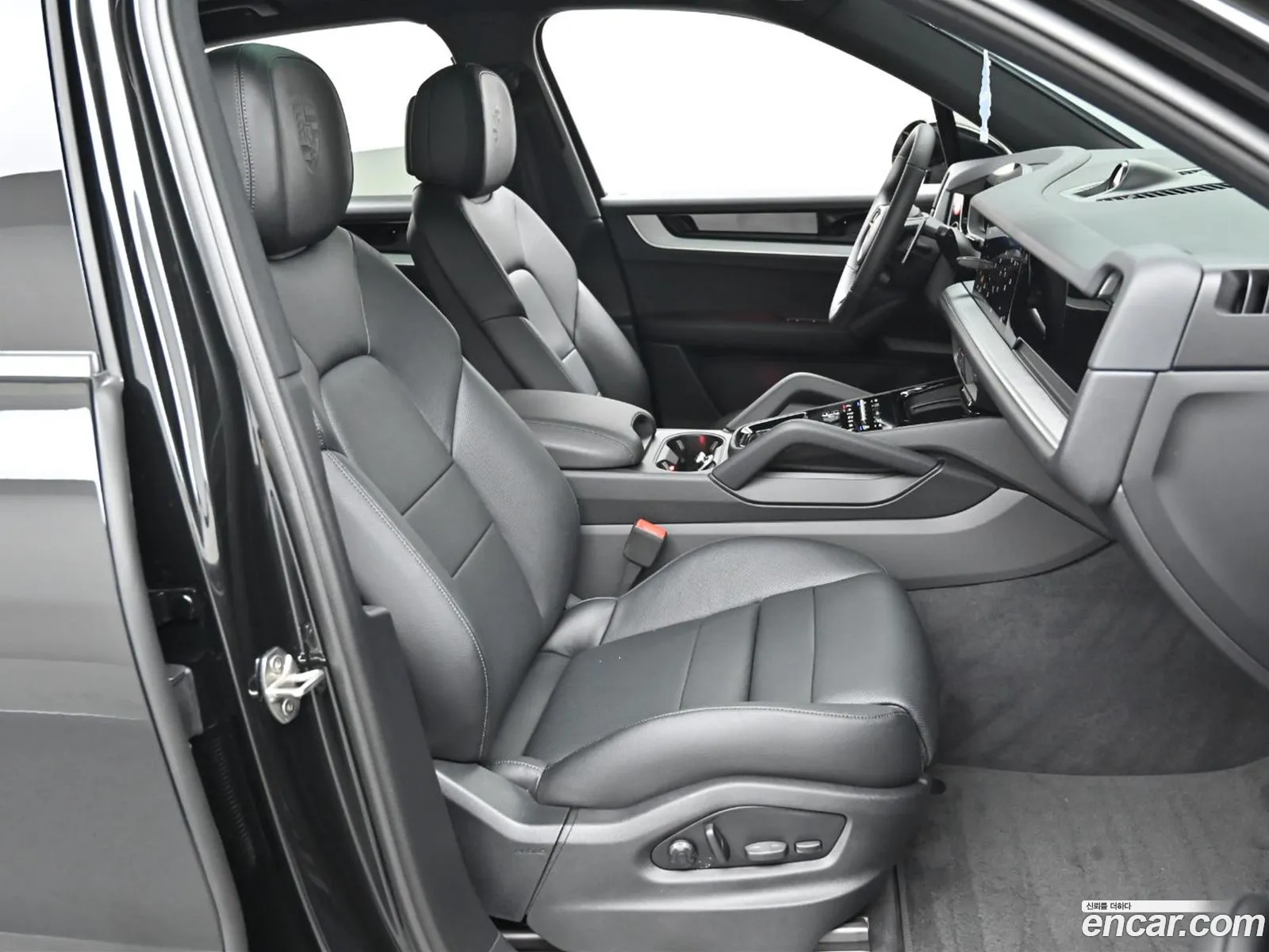 Porsche Cayenne 2025 — 5