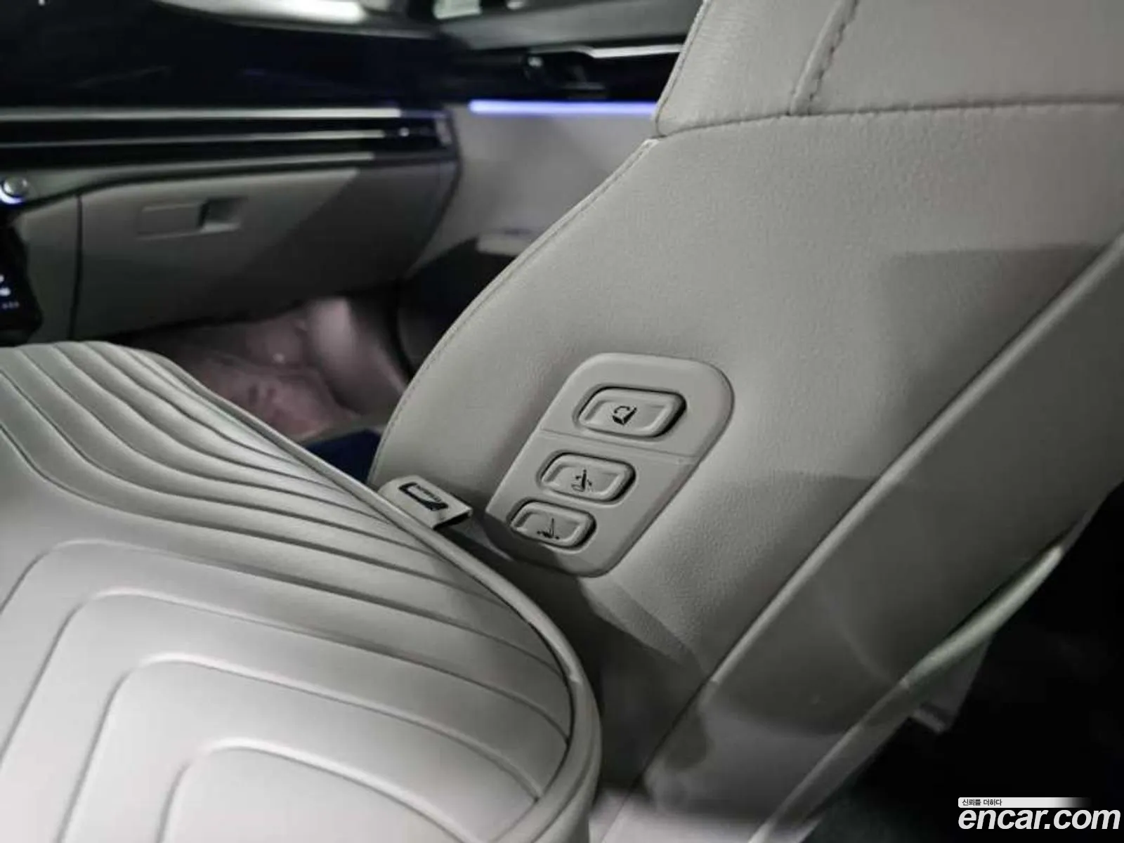 Hyundai Grandeur 2023 — 18