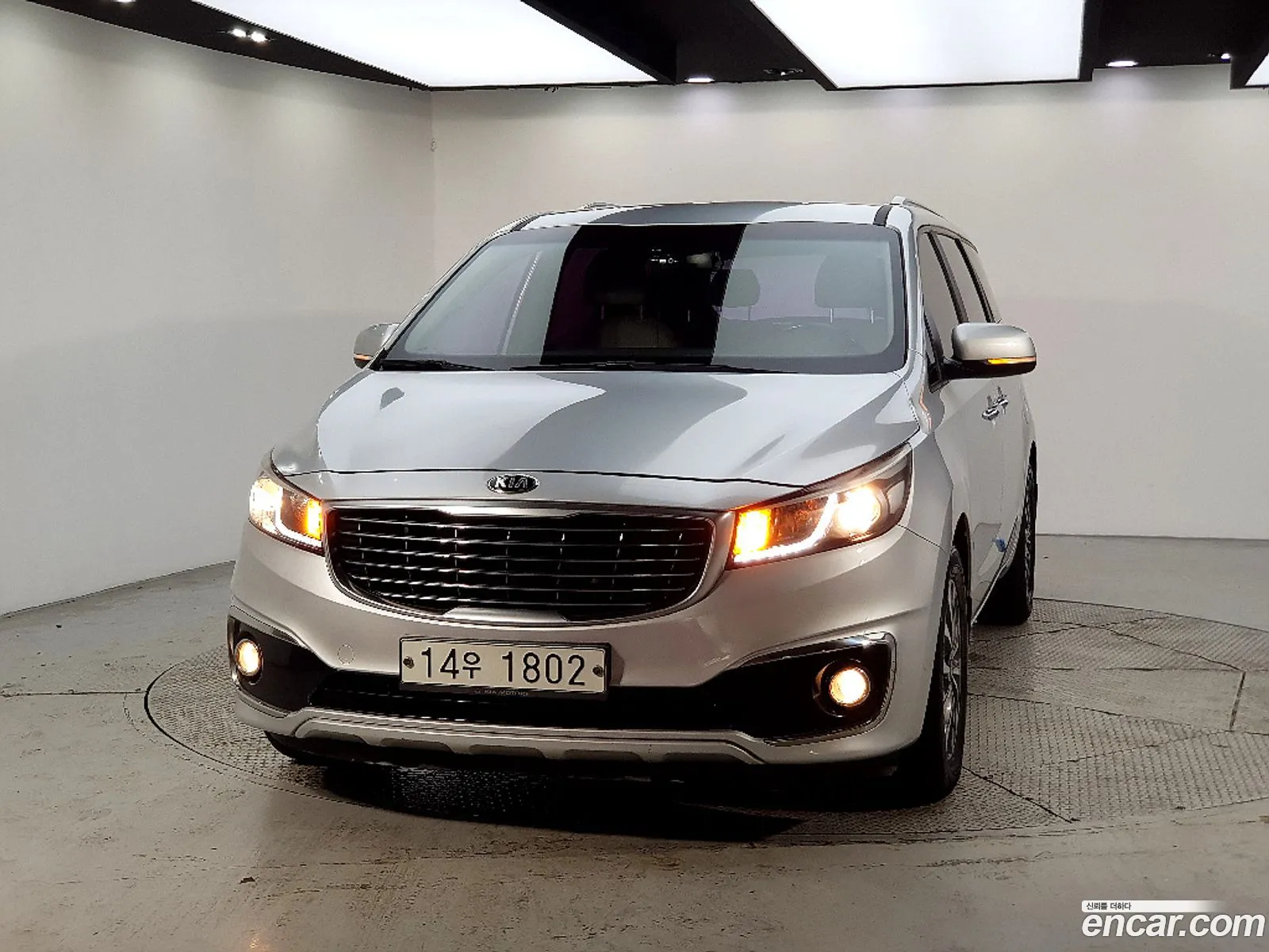 Kia Carnival 2014 — 12