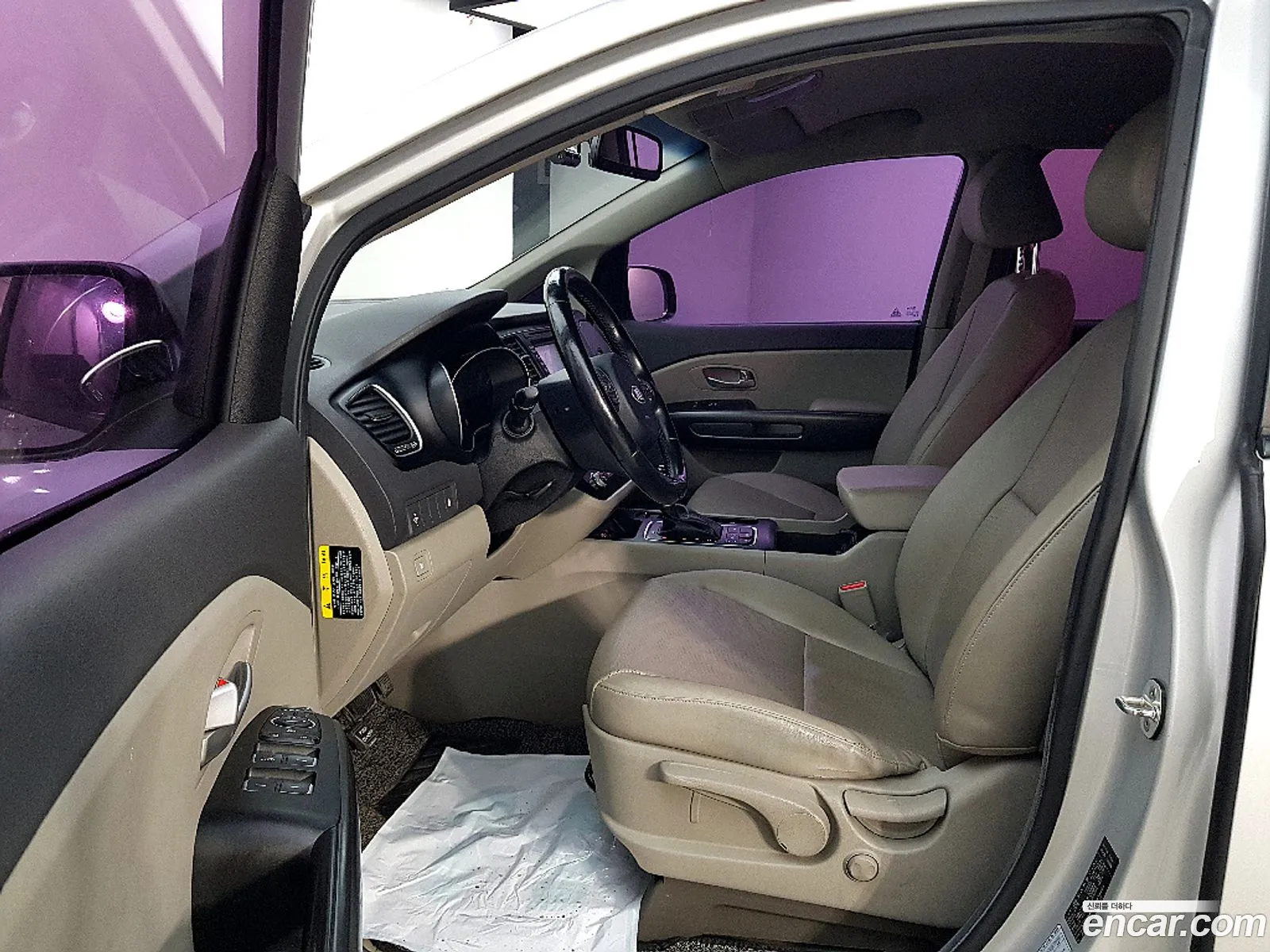 Kia Carnival 2014 — 17