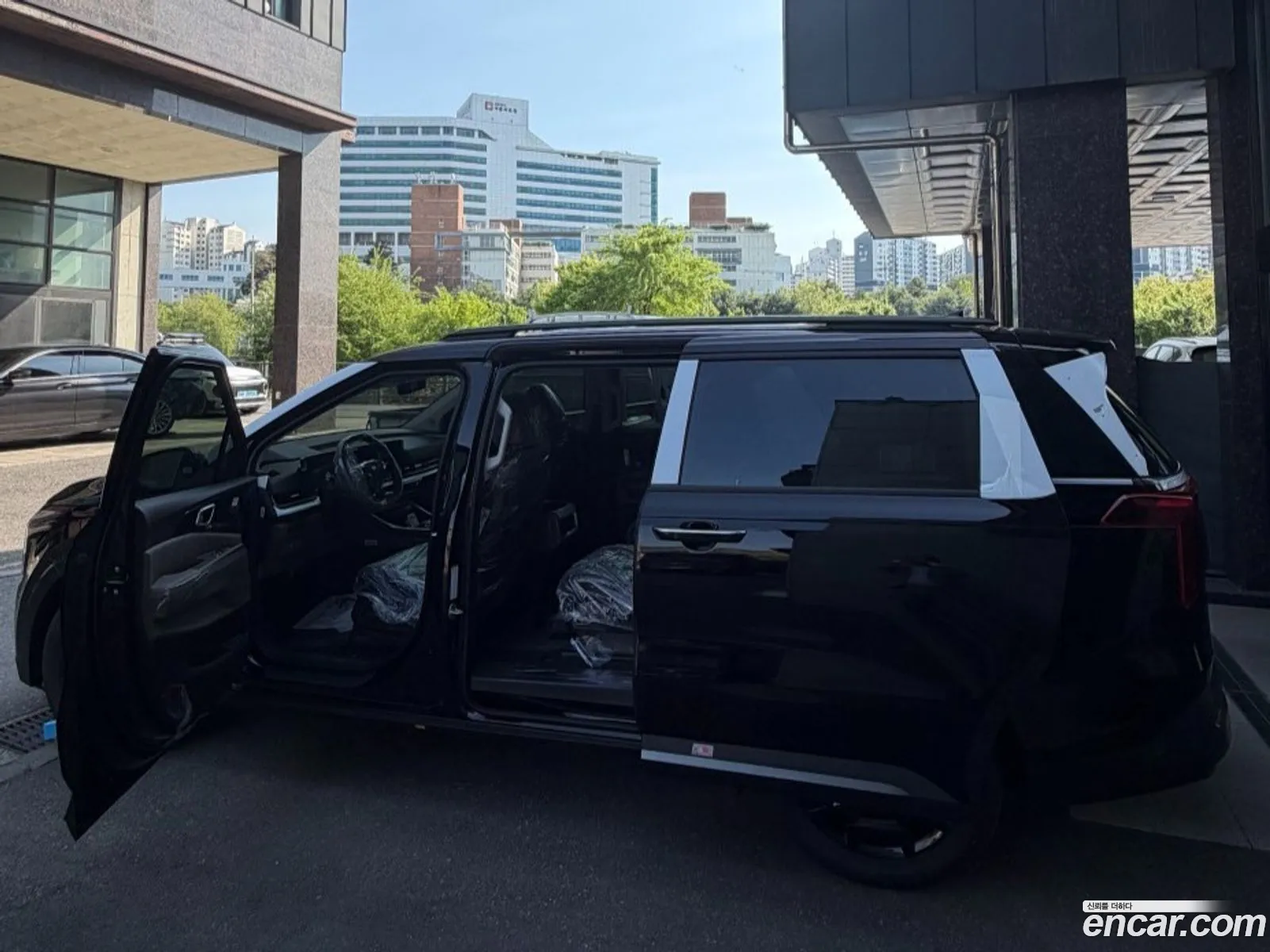 Kia Carnival 2026 — 10