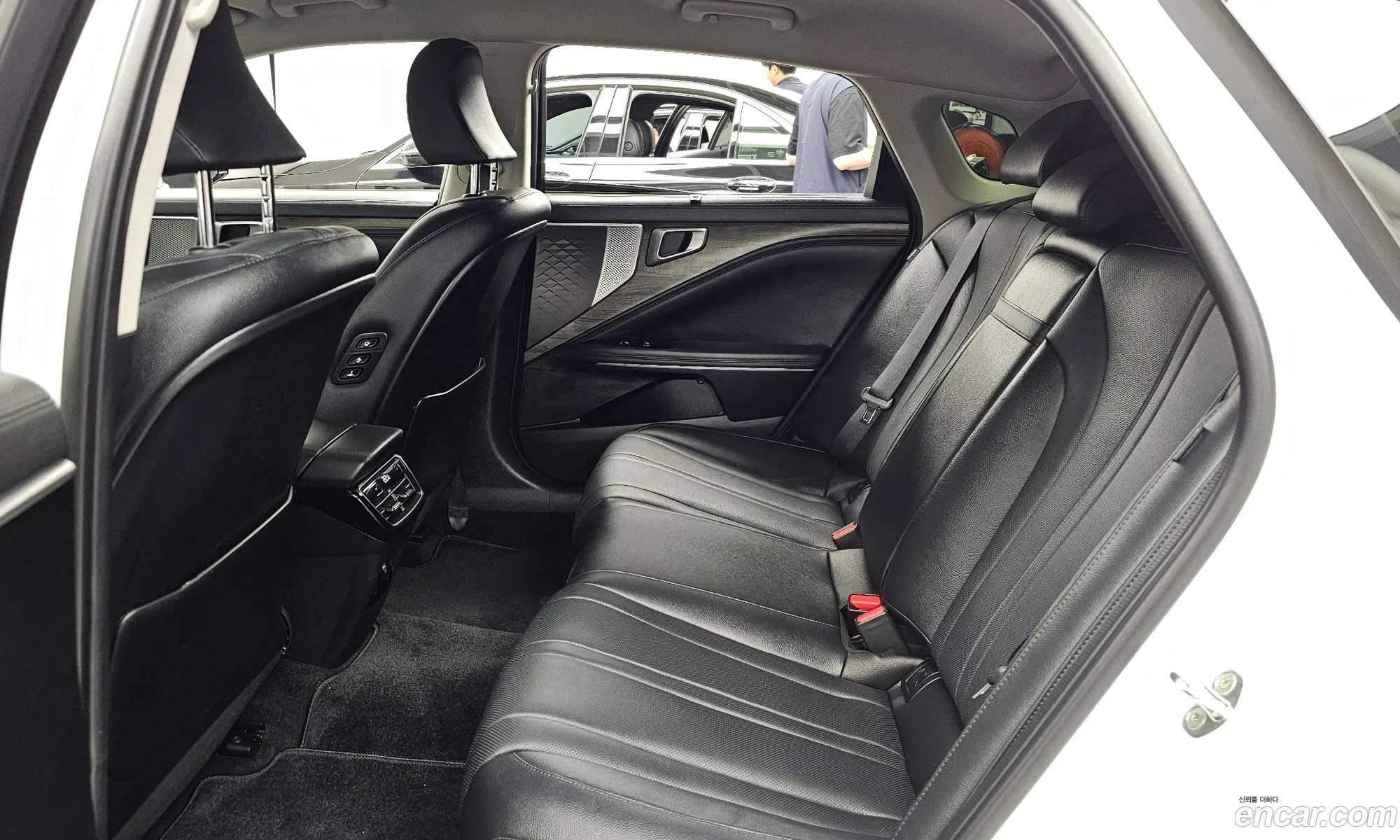 Kia K8 Hybrid 2022 — 16