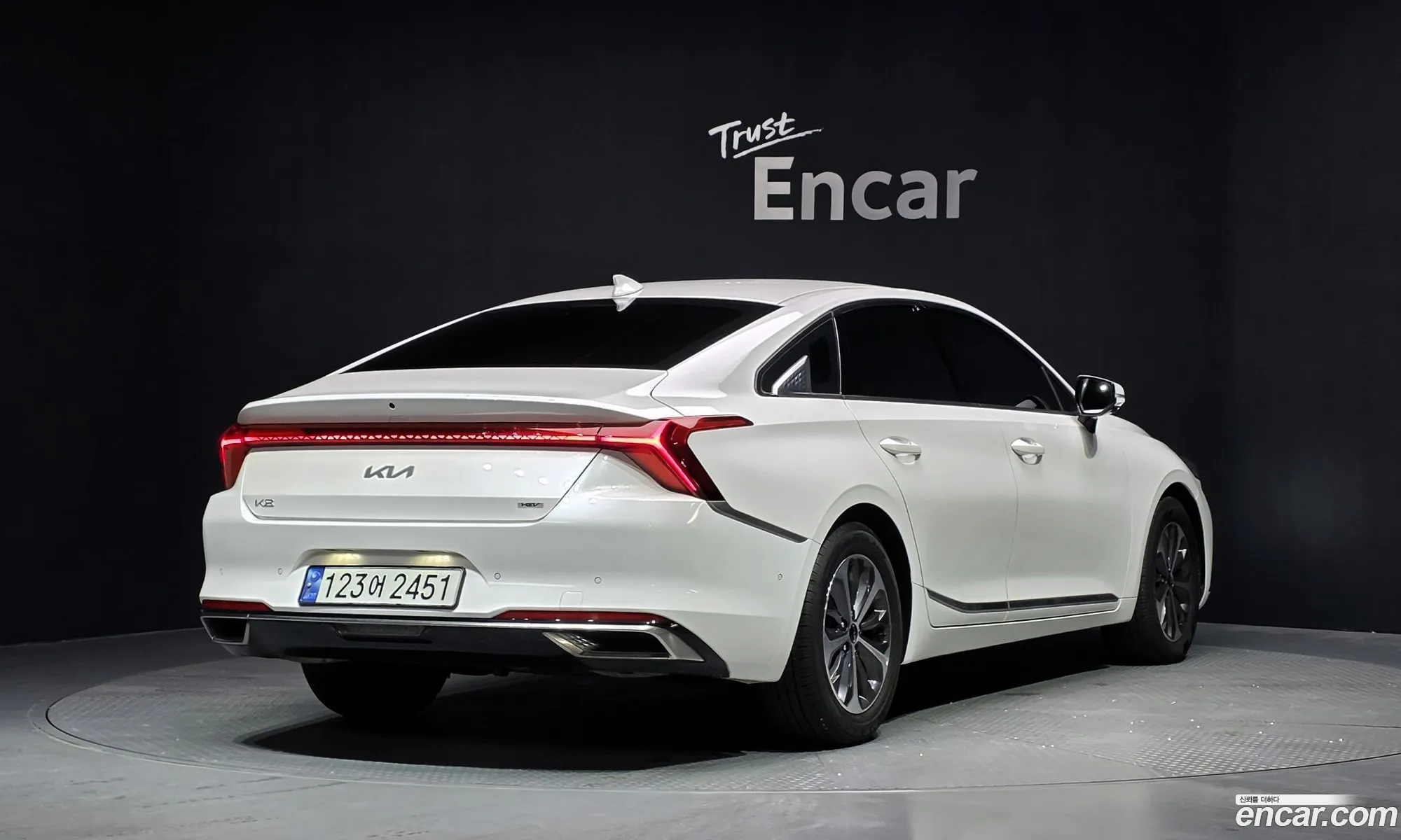 Kia K8 Hybrid 2022 — 36