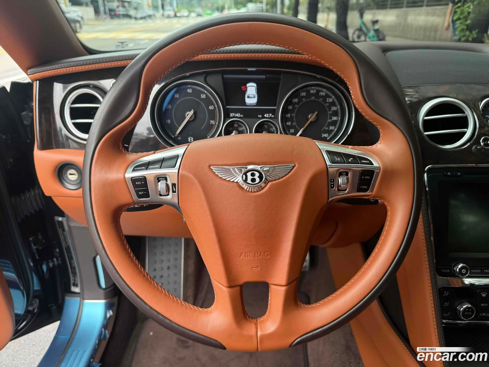 Bentley Flying Spur 2018 — 15