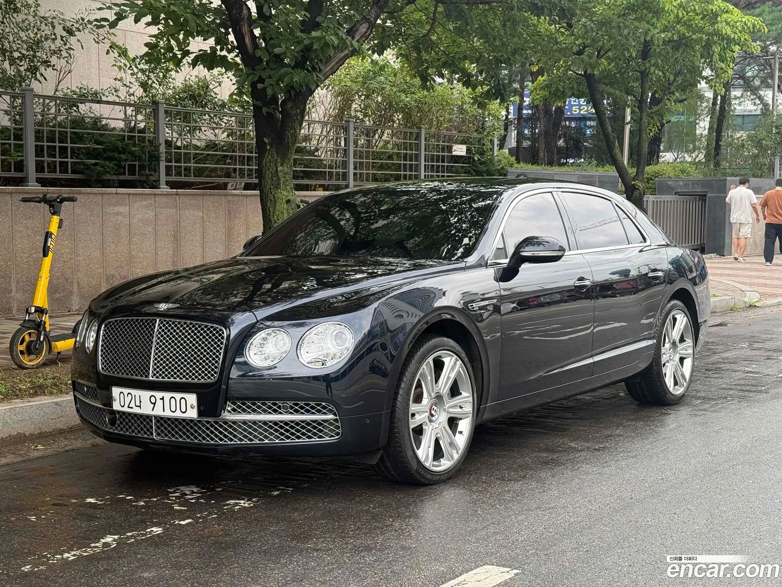 Bentley Flying Spur 2018 — 17