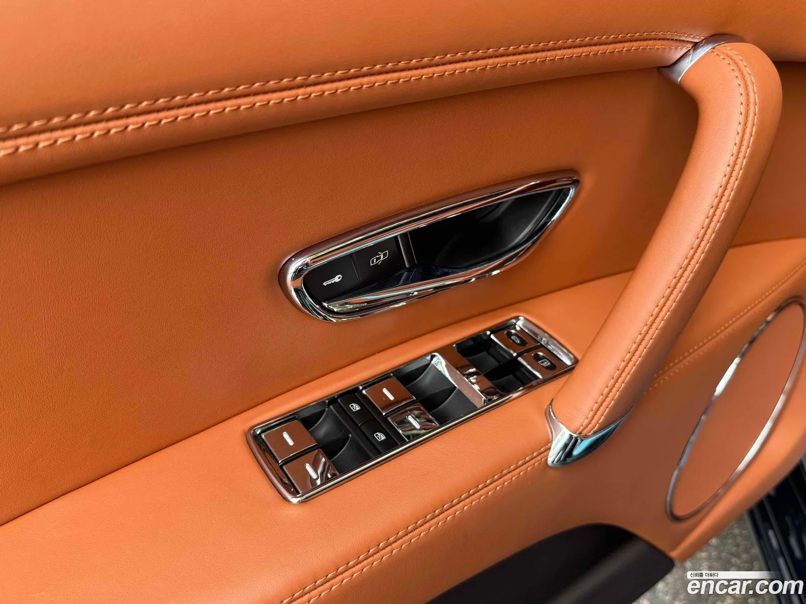 Bentley Flying Spur 2018 — 12