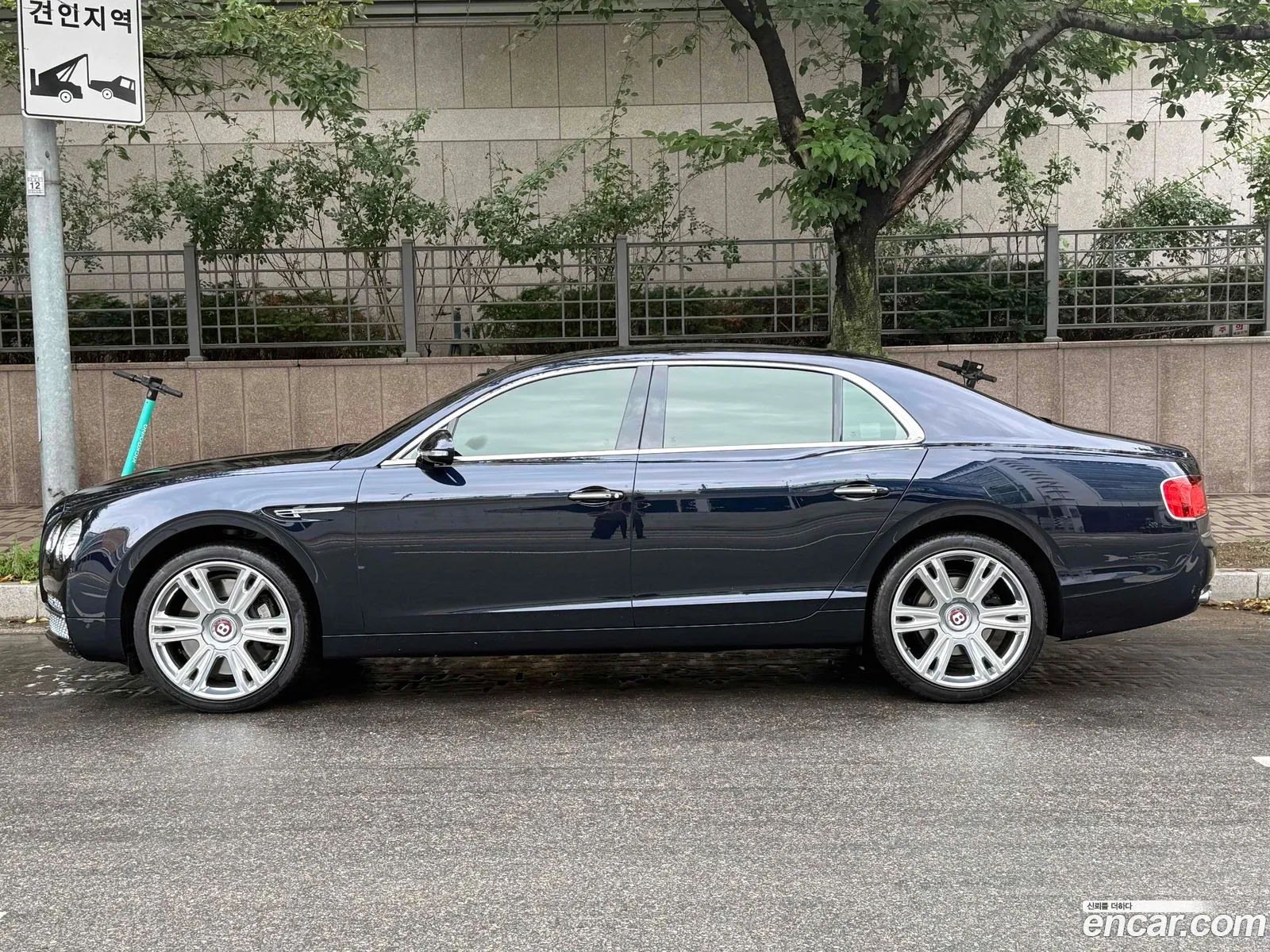 Bentley Flying Spur 2018 — 18