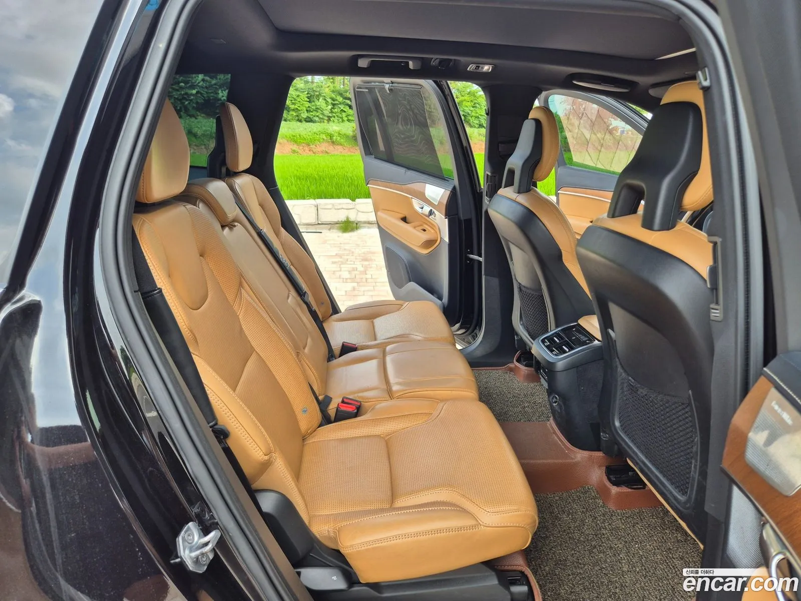Volvo XC90 2017 — 12