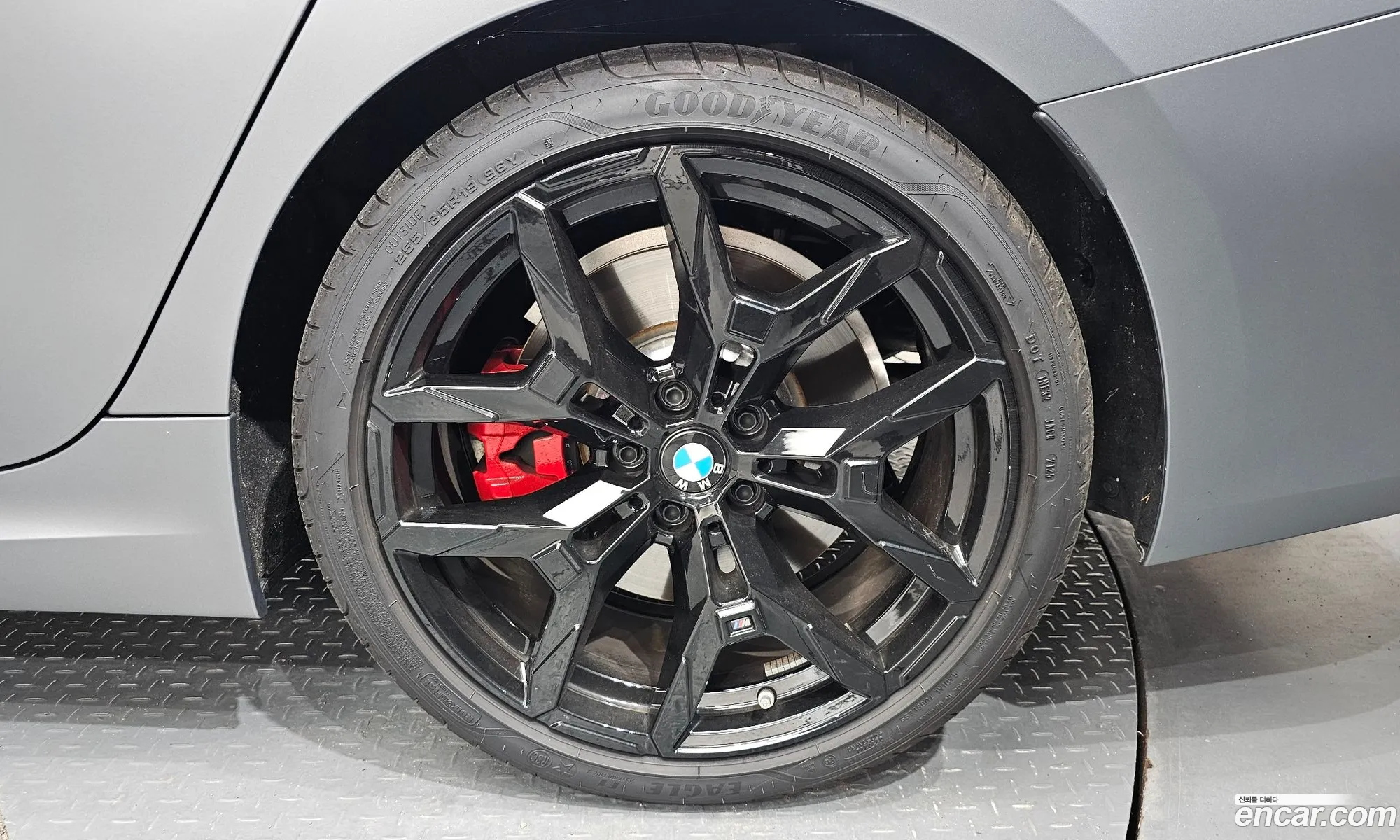 BMW 3 Series 2025 — 14