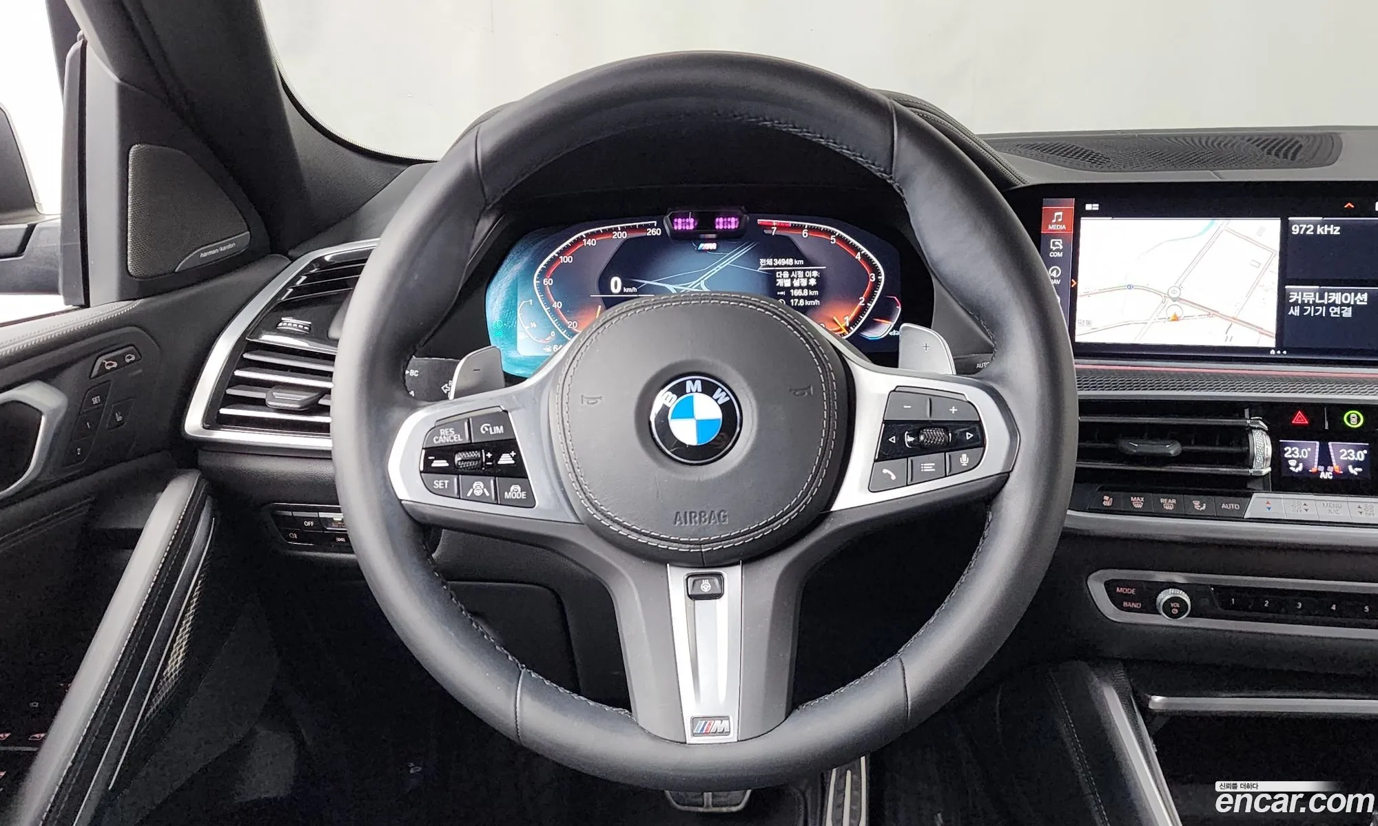 BMW X6 2023 WBACY6103P9R20733 — 32