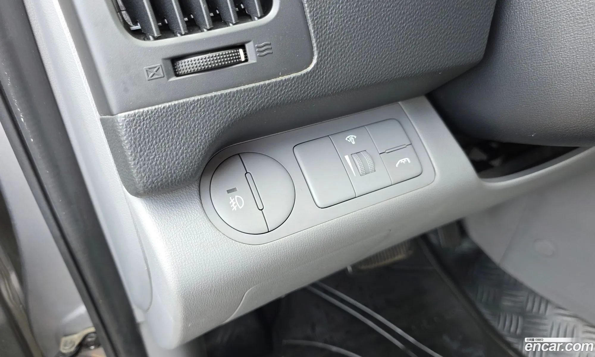 Hyundai Grand Starex 2012 — 18