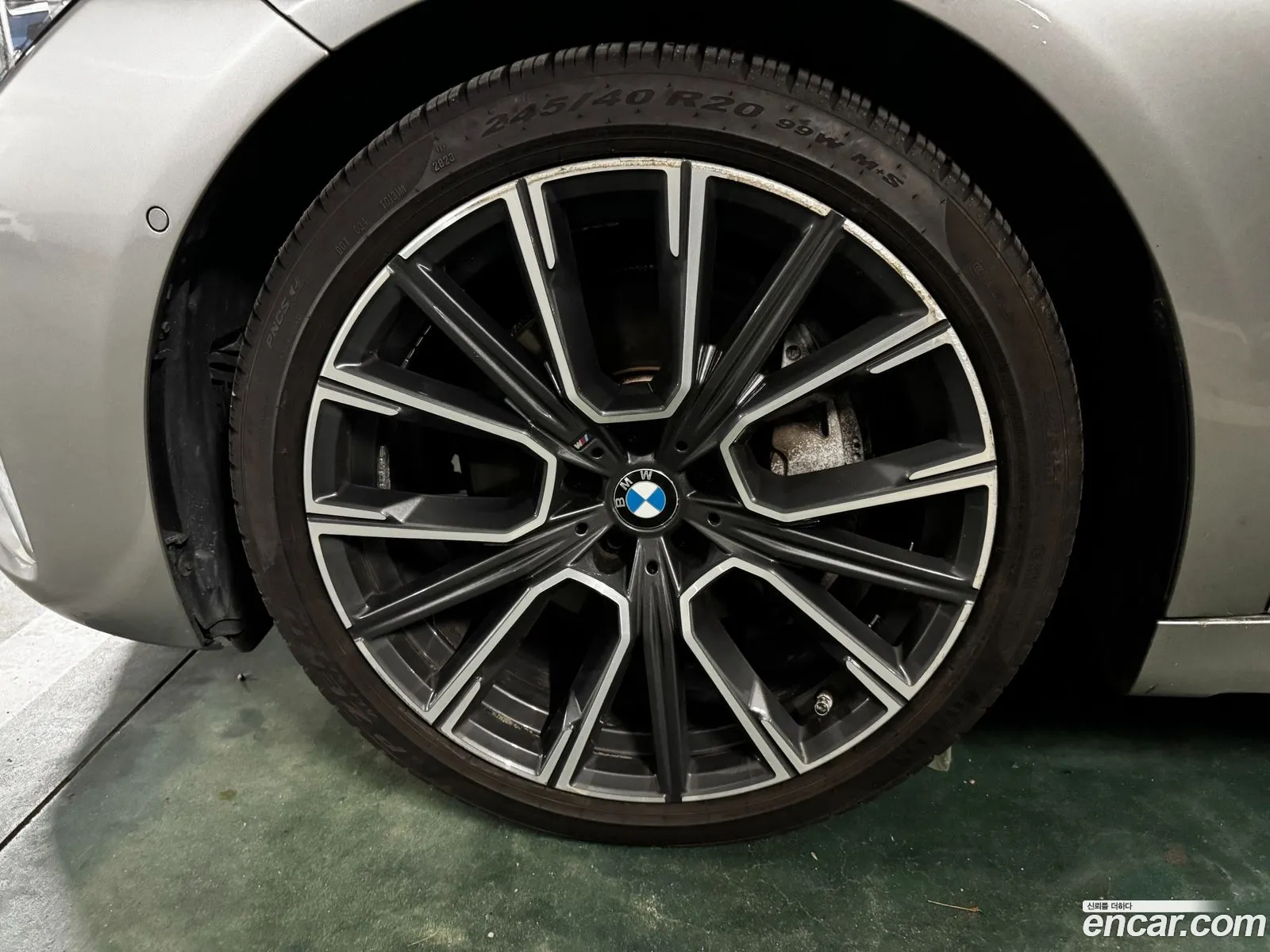 BMW 7 Series 2020 — 15