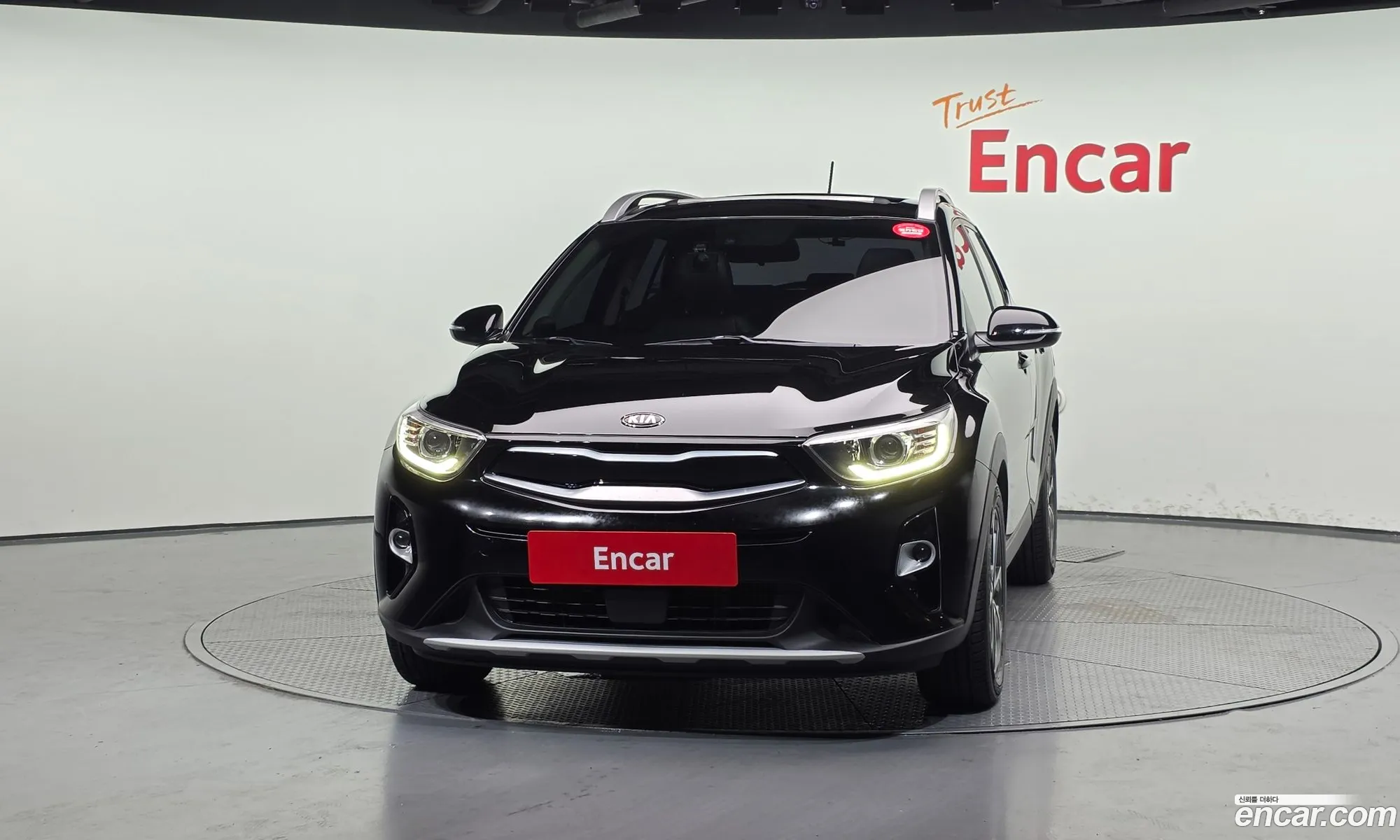 Kia Stonic 2017 KNADE815GJS127980 — 2