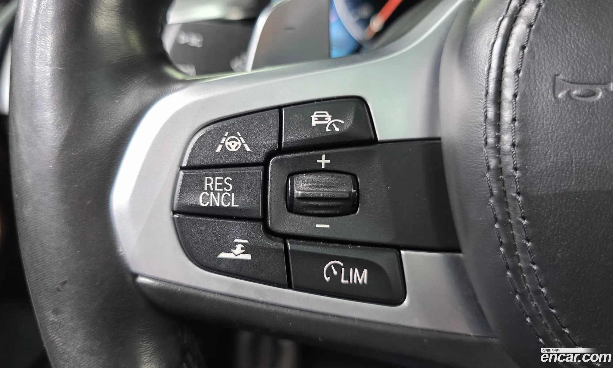 BMW 5 Series 2018 — 27