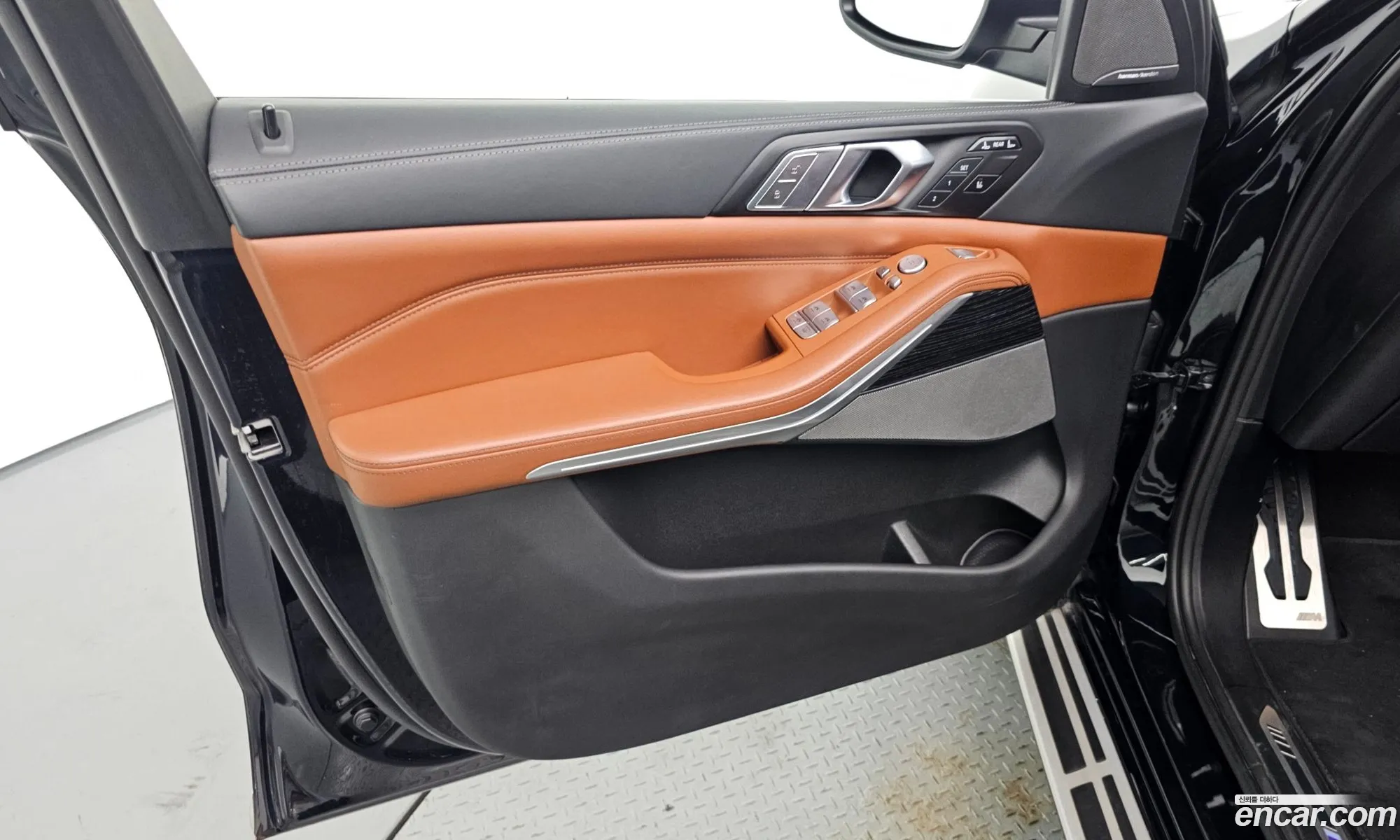 BMW X7 2022 WBACW2104N9L85892 — 24