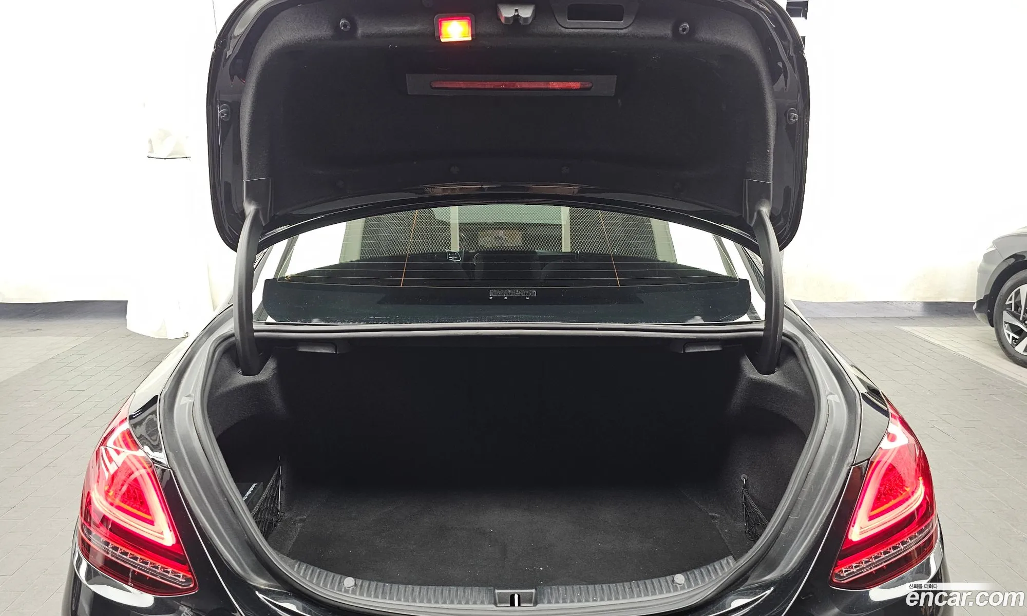 Mercedes-Benz C-Class W205 2019 — 24