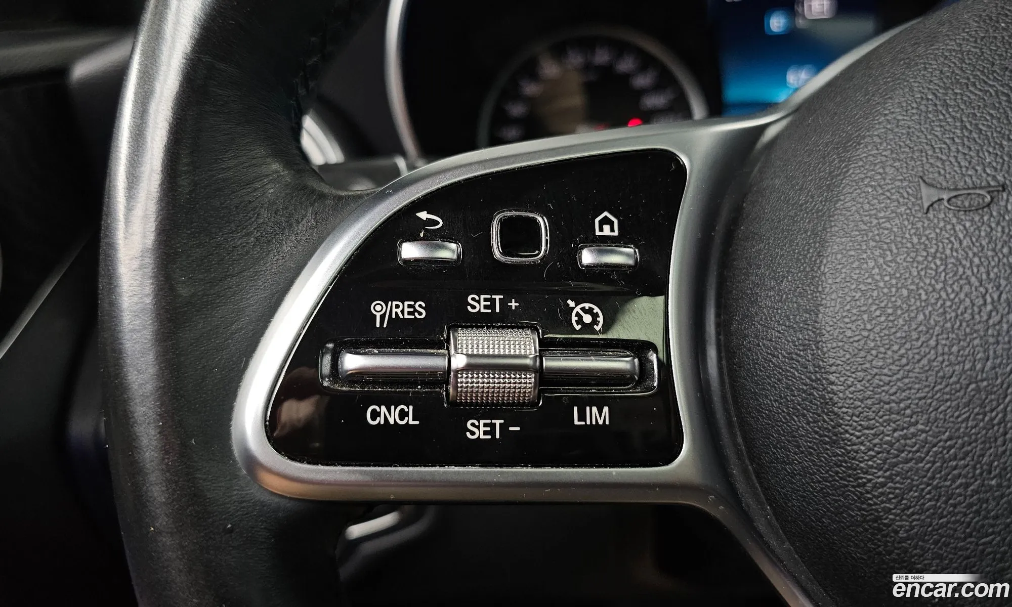 Mercedes-Benz C-Class W205 2019 — 14