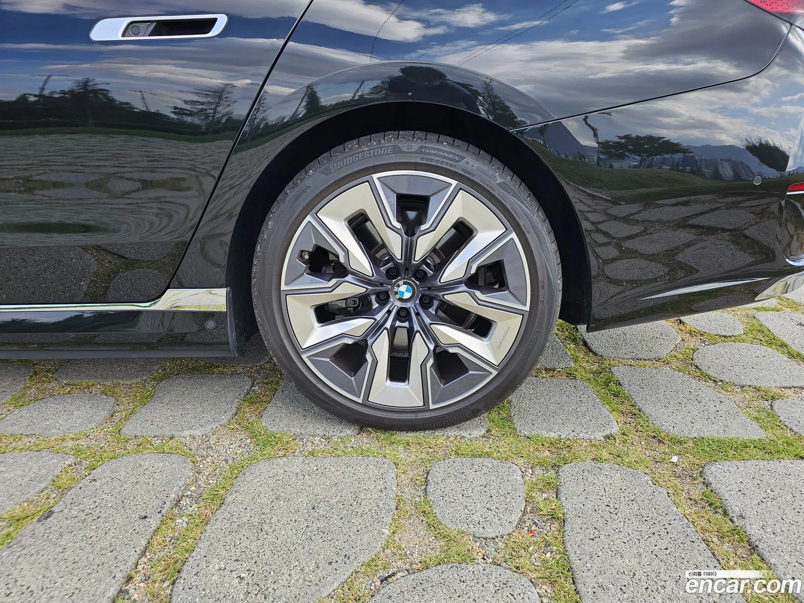 BMW i7 2024 — 13
