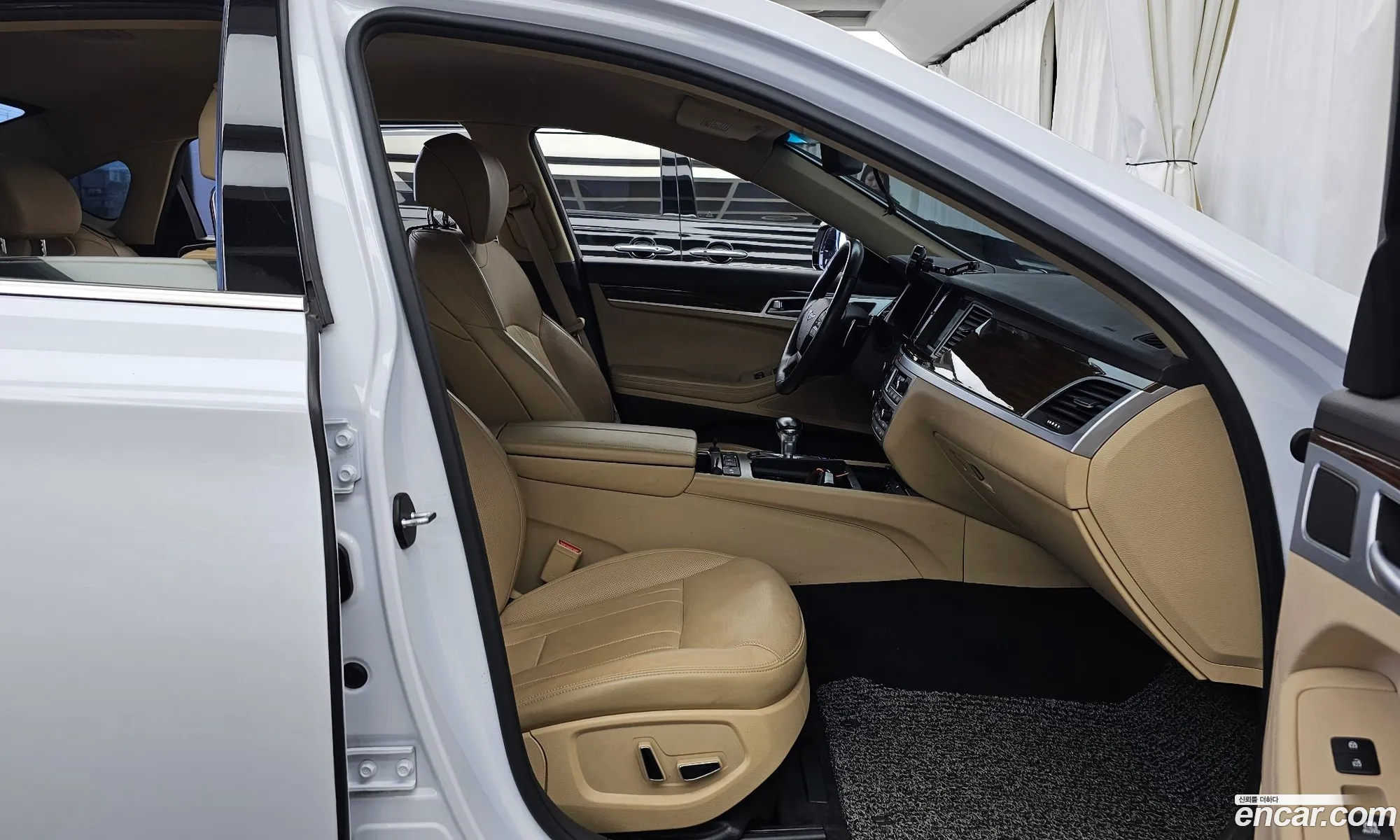 Genesis G80 2018 KMHGL412DJU279406 — 31