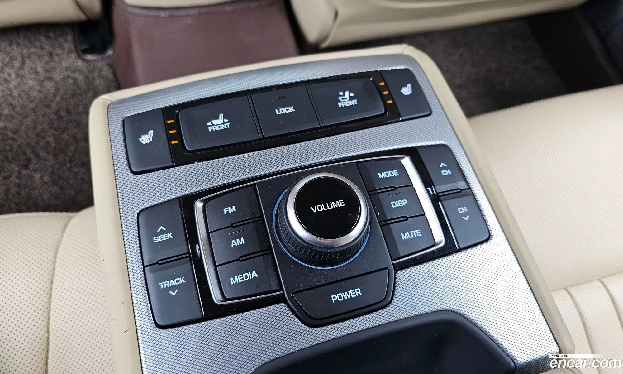 Genesis G80 2018 KMHGL412DJU279406 — 9