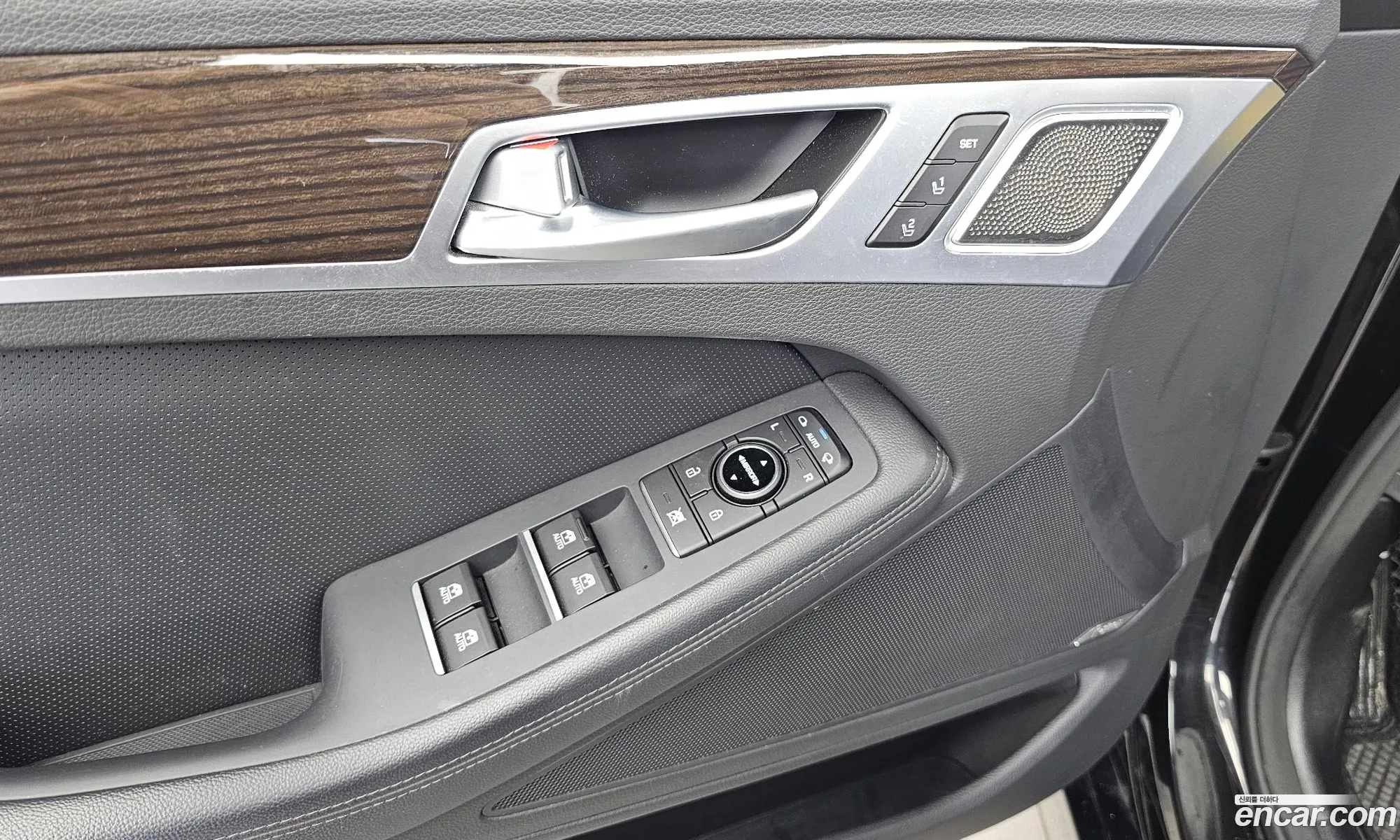 Genesis G80 2017 KMHGM41DBHU232088 — 14
