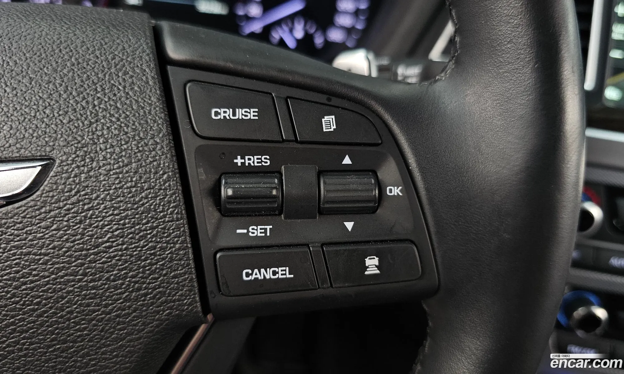 Genesis G80 2017 KMHGM41DBHU232088 — 24