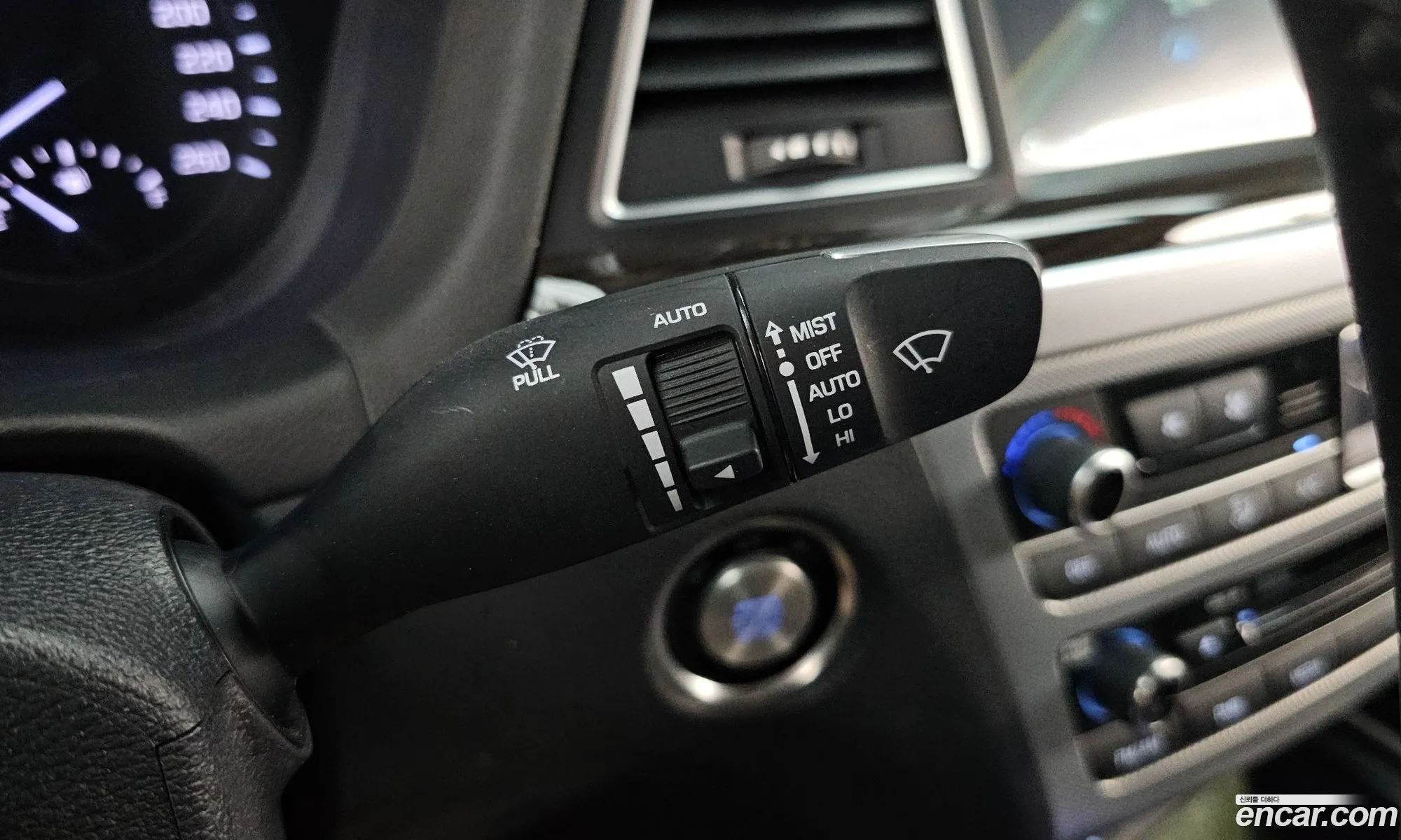 Genesis G80 2017 KMHGM41DBHU232088 — 35
