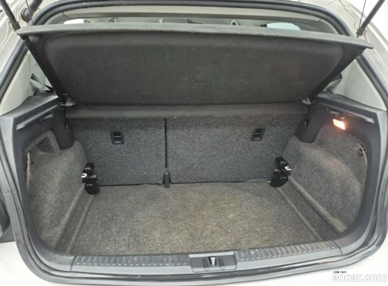 Volkswagen Polo 2014 — 17
