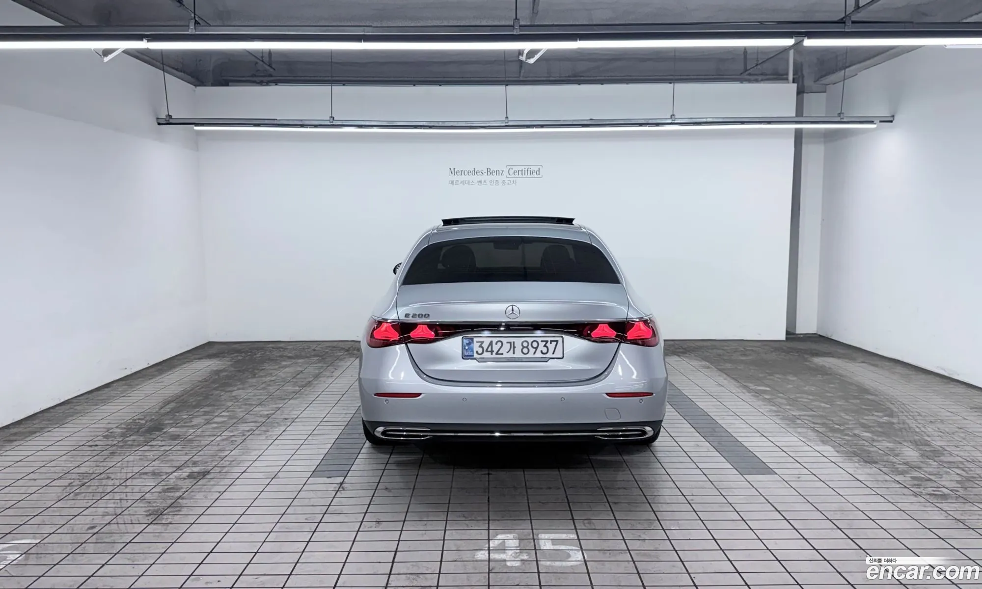 Mercedes-Benz E-Class W214 2024 — 13