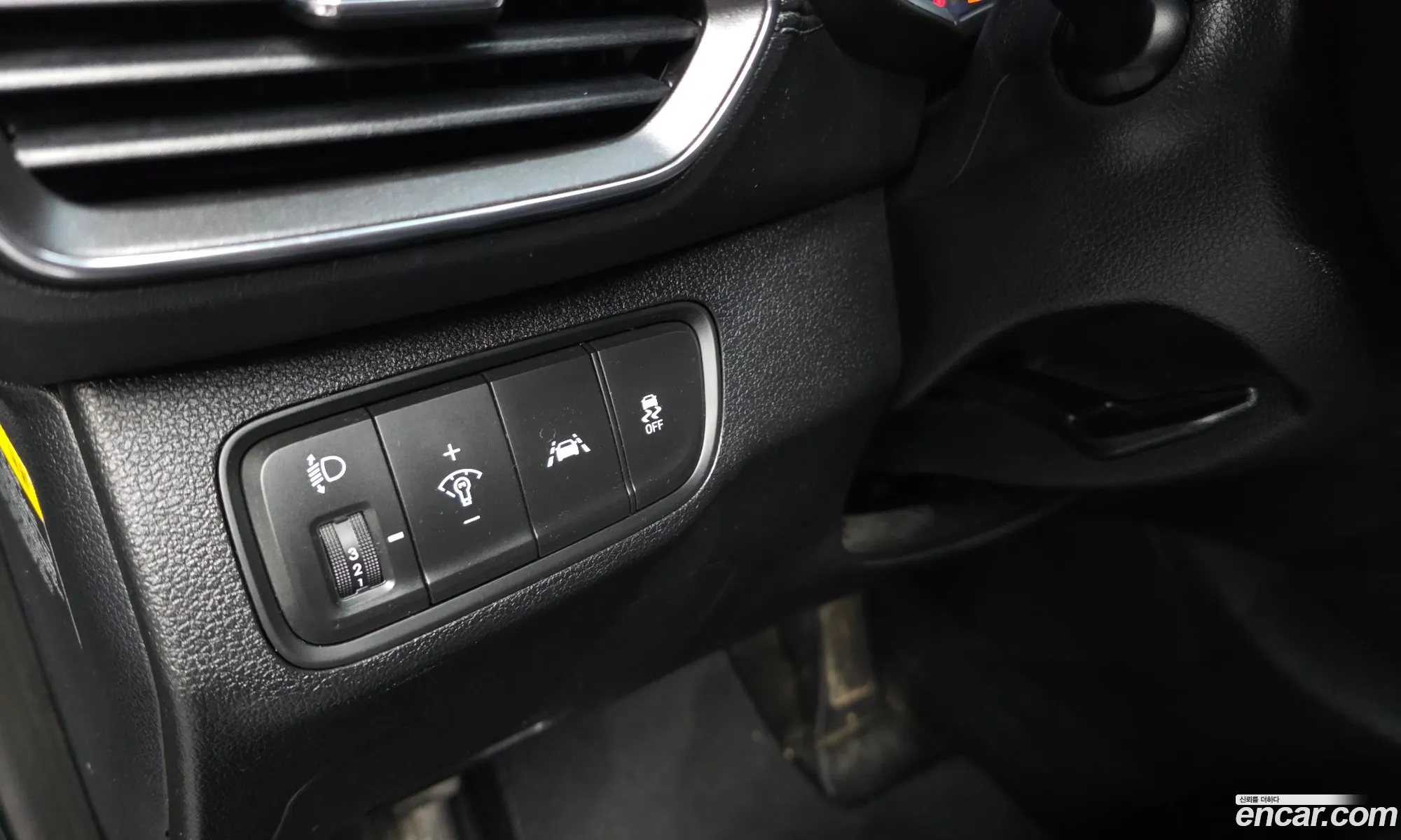 Hyundai Santa Fe TM 2019 KMHS281ABKU170111 — 17