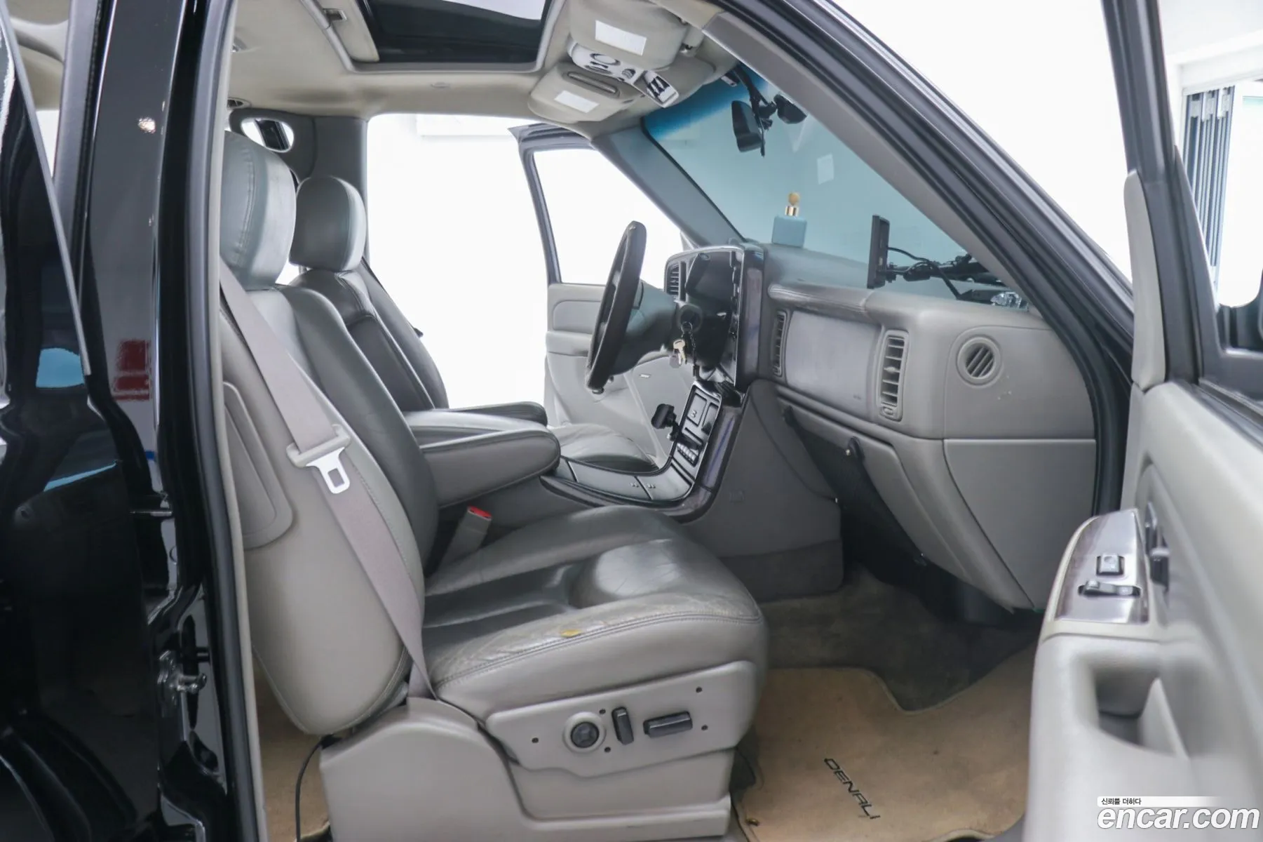 GMC Yukon 2003 — 12