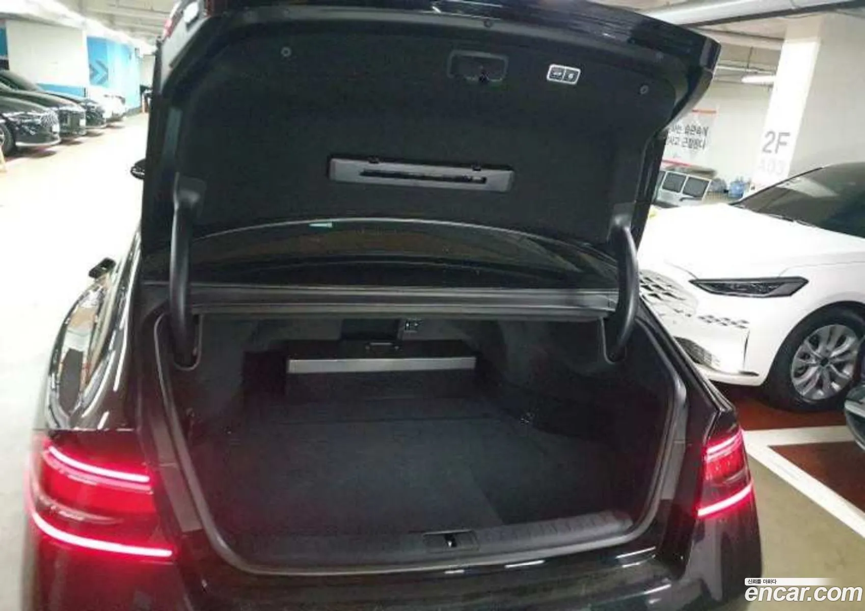 Genesis G90 2023 — 10