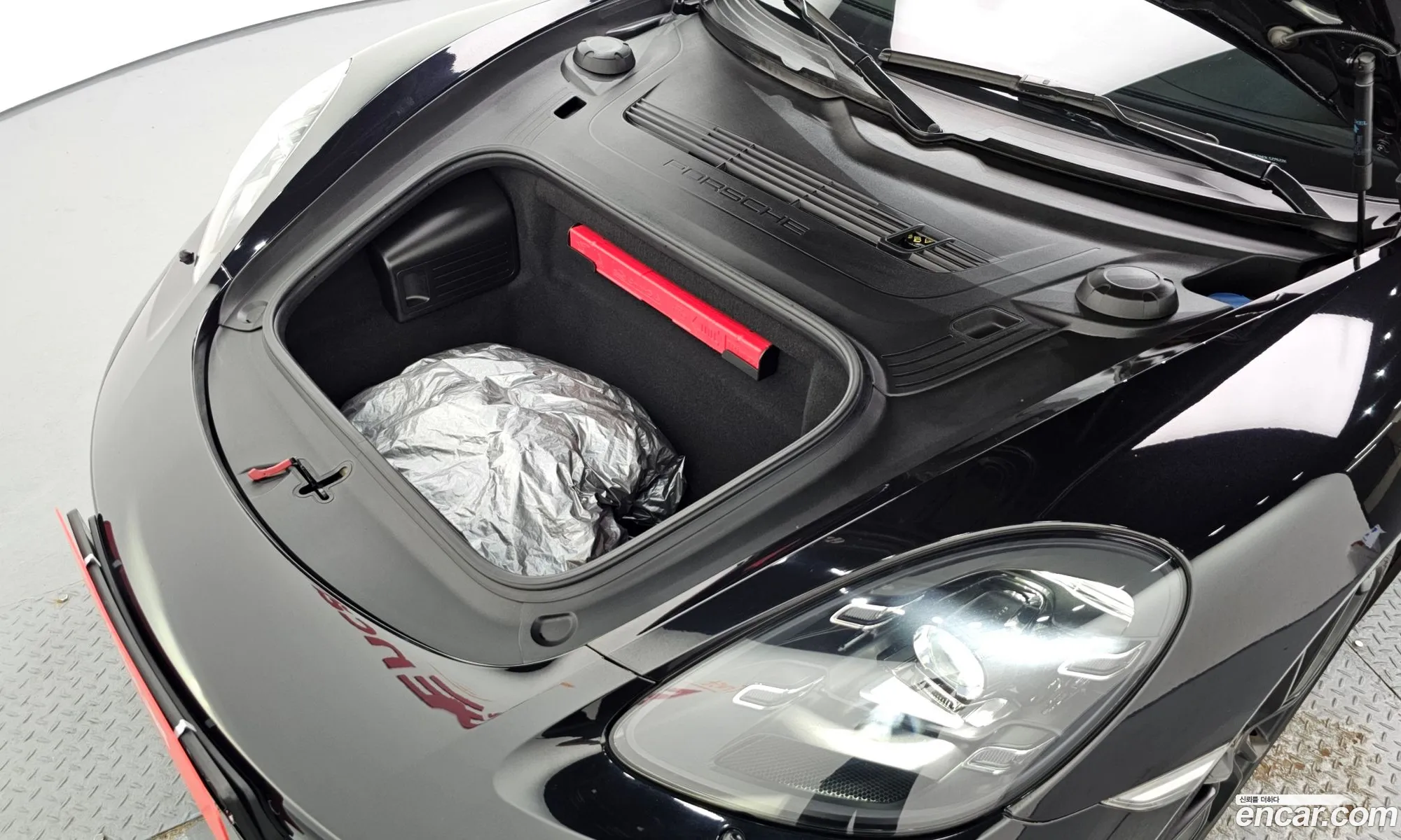 Porsche 718 Boxster 2019 WP0CB2983LS225226 — 2