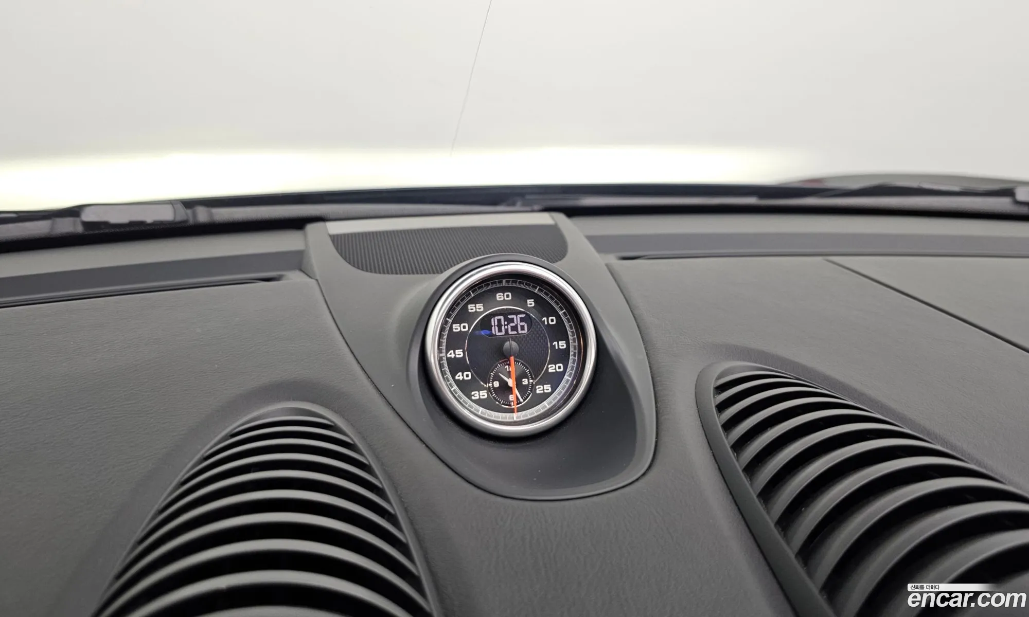 Porsche 718 Boxster 2019 WP0CB2983LS225226 — 19