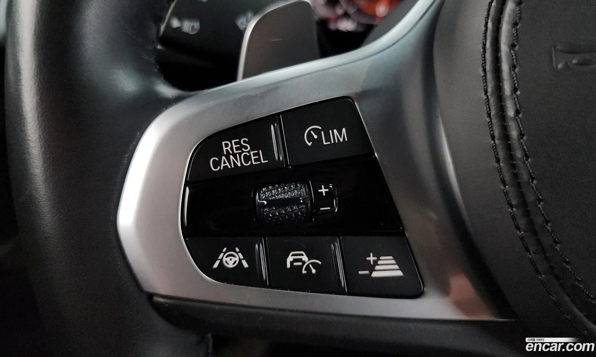 BMW X4 2020 WBAVJ9105L9B29826 — 26