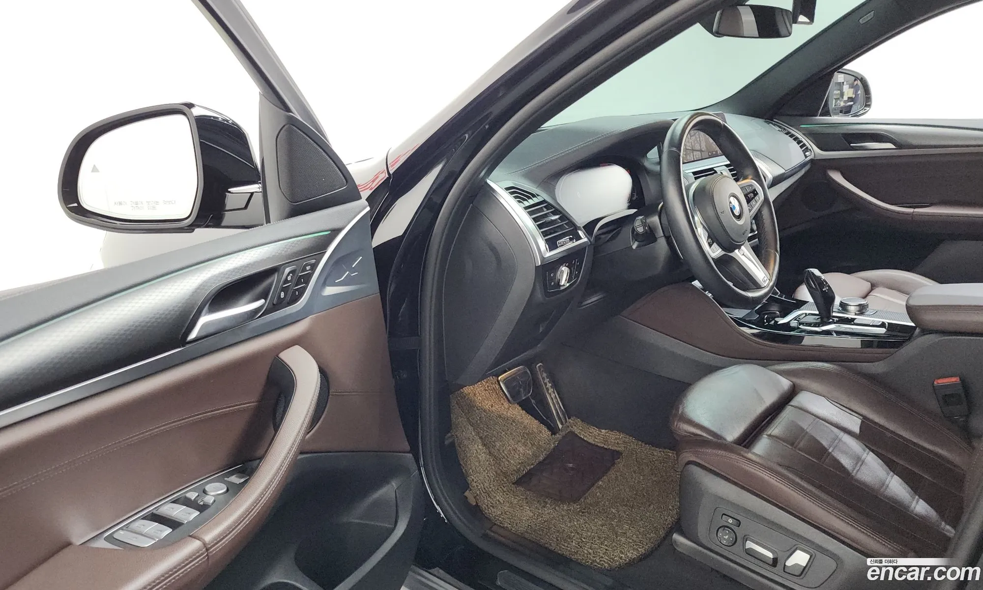BMW X4 2020 WBAVJ9105L9B29826 — 17