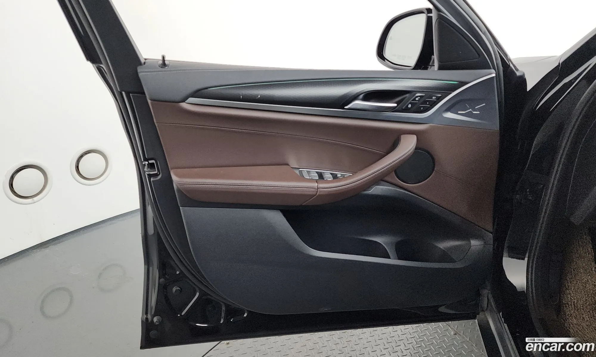BMW X4 2020 WBAVJ9105L9B29826 — 3