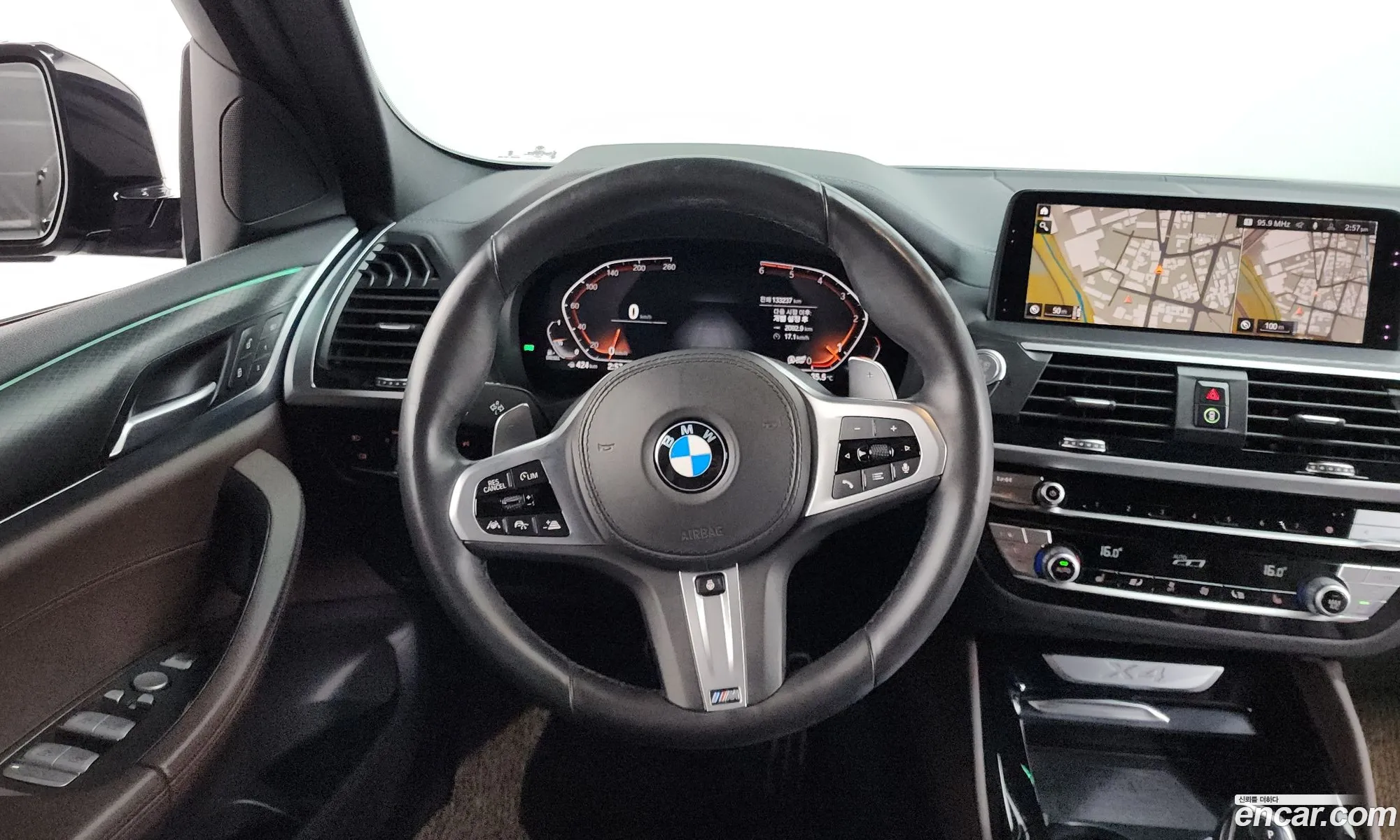 BMW X4 2020 WBAVJ9105L9B29826 — 2