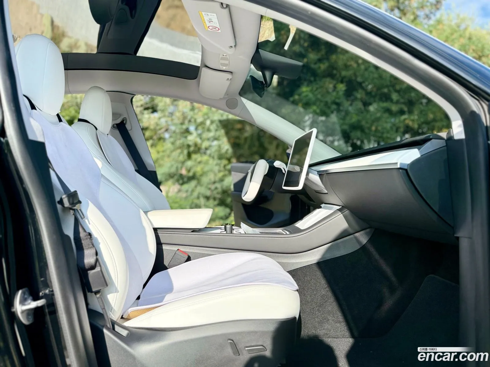 Tesla Model Y 2023 — 11