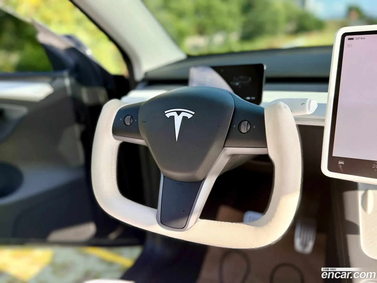 Tesla Model Y 2023 — 2