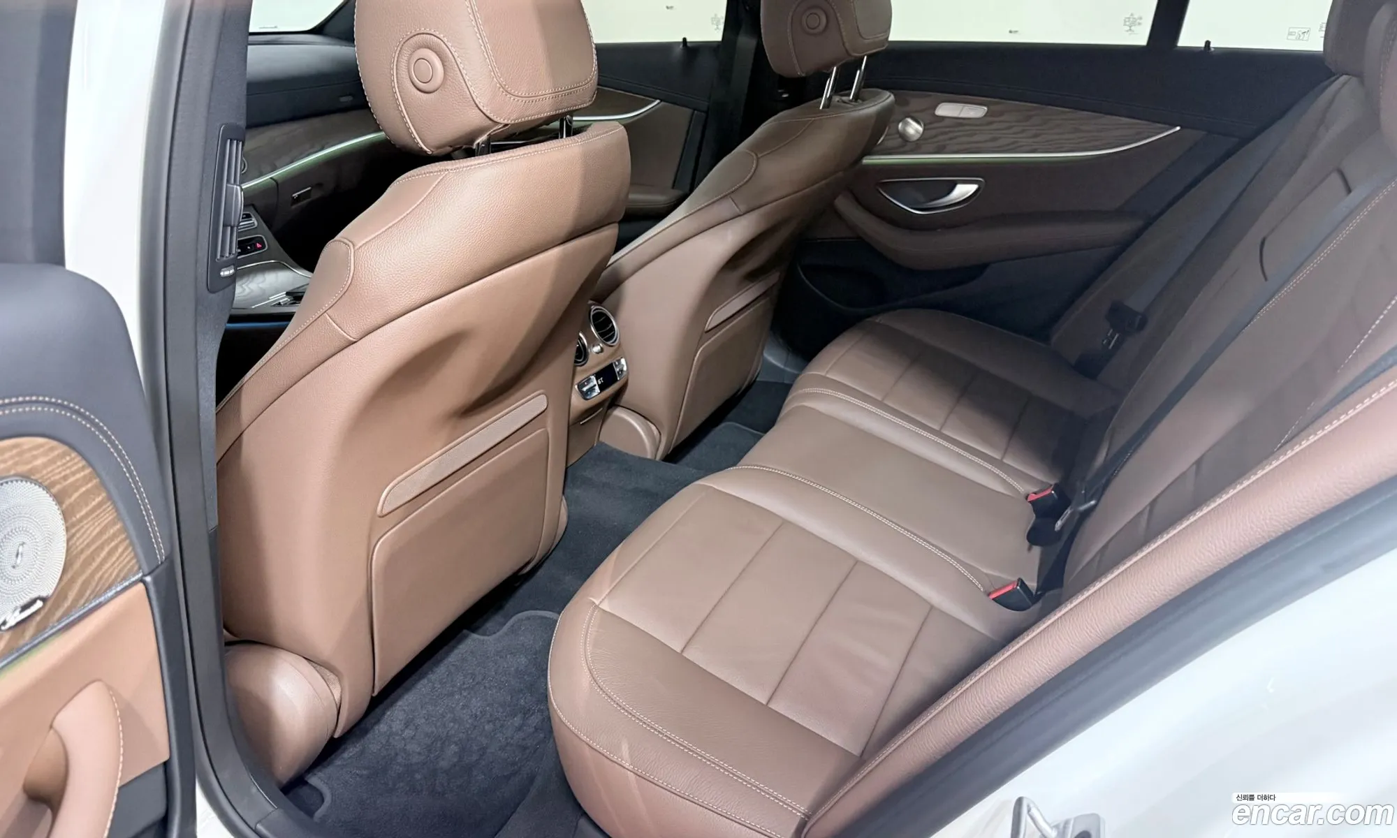 Mercedes-Benz E-Class W213 2021 — 14