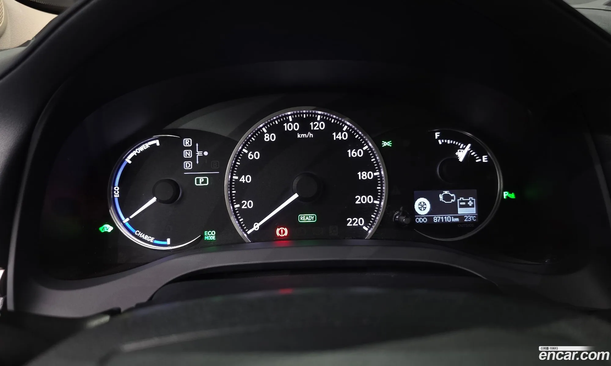 Lexus CT200h 2016 JTHKD5BH5G2274062 — 24
