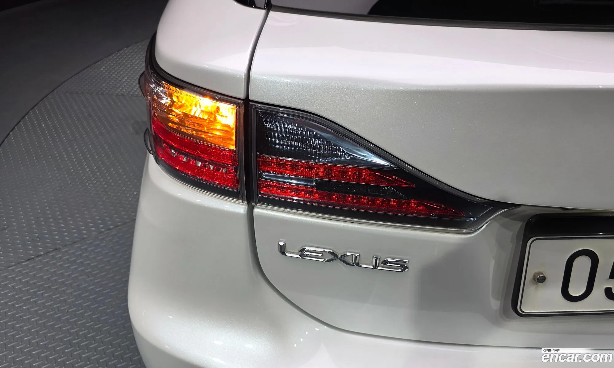 Lexus CT200h 2016 JTHKD5BH5G2274062 — 14
