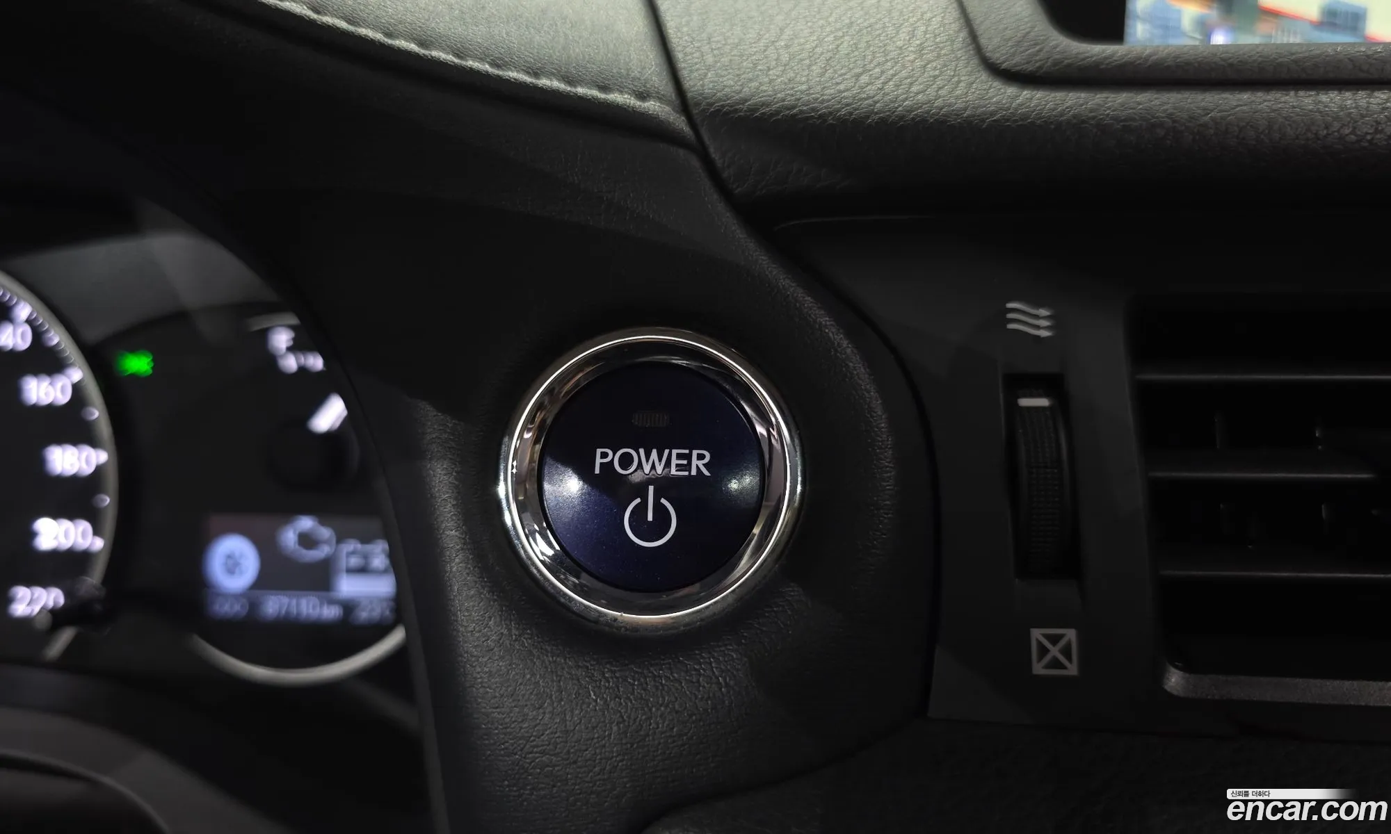 Lexus CT200h 2016 JTHKD5BH5G2274062 — 11
