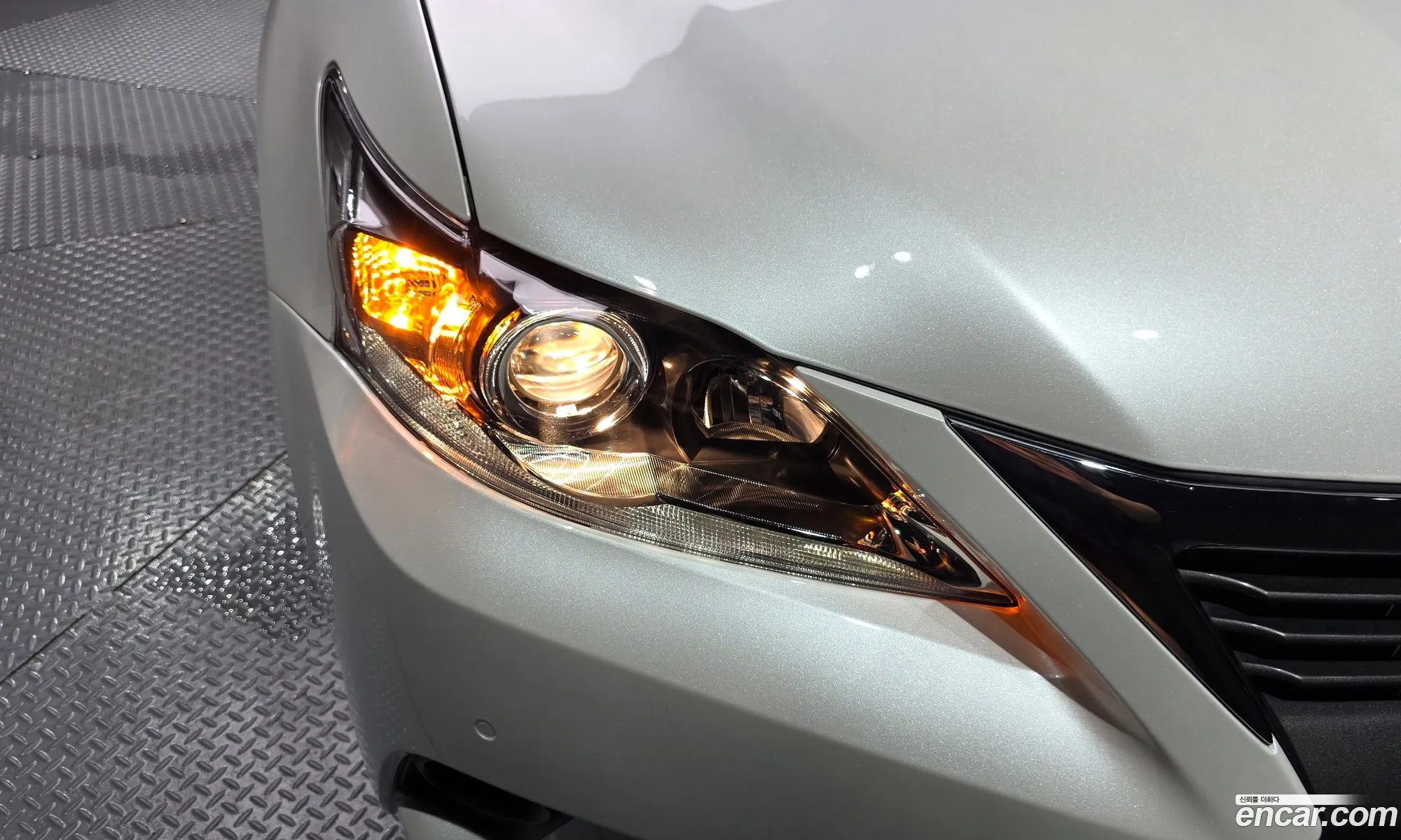 Lexus CT200h 2016 JTHKD5BH5G2274062 — 3
