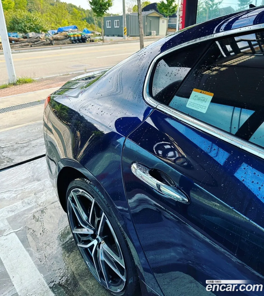 Maserati Quattroporte 2023 — 8