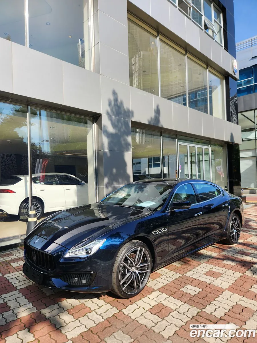 Maserati Quattroporte 2023 — 6