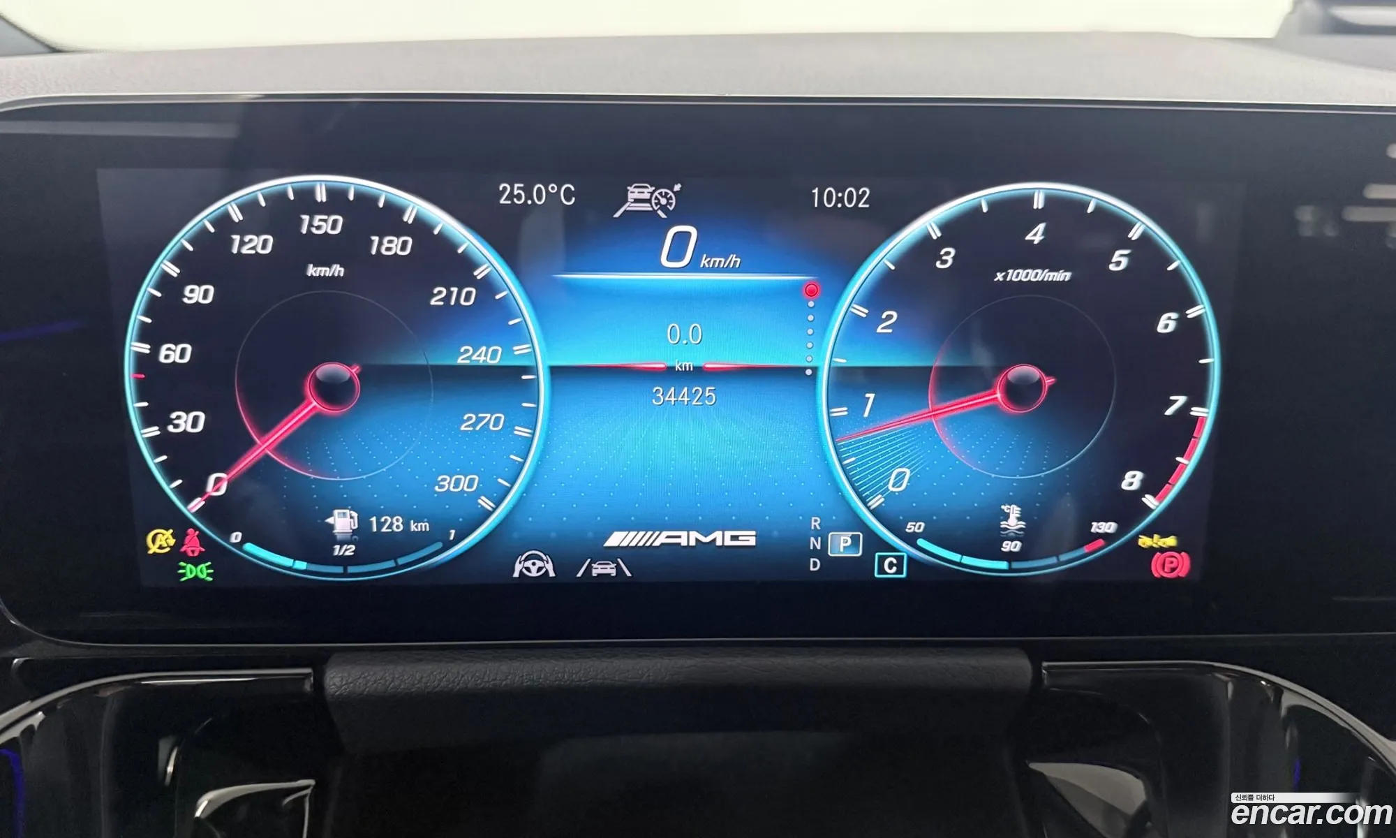 Mercedes-Benz GLA-Class H247 2022 — 9